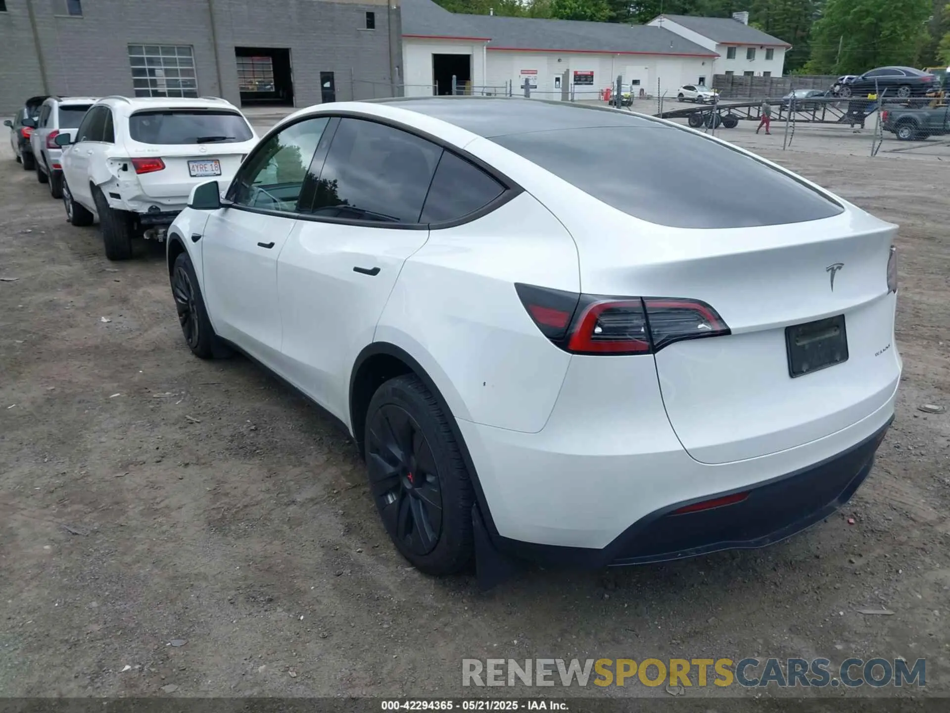 3 Photograph of a damaged car 7SAYGDEEXPA139493 TESLA MODEL Y 2023