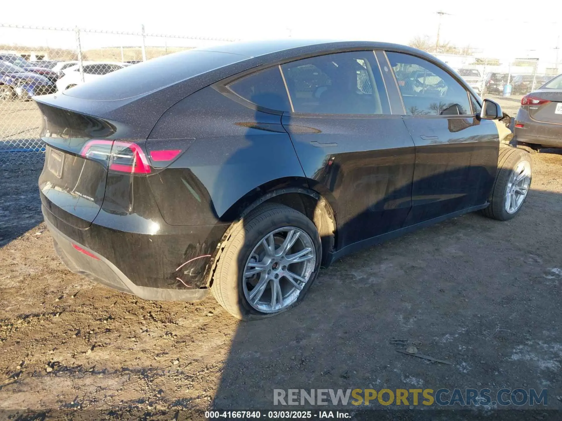 4 Photograph of a damaged car 7SAYGDEEXPA142278 TESLA MODEL Y 2023