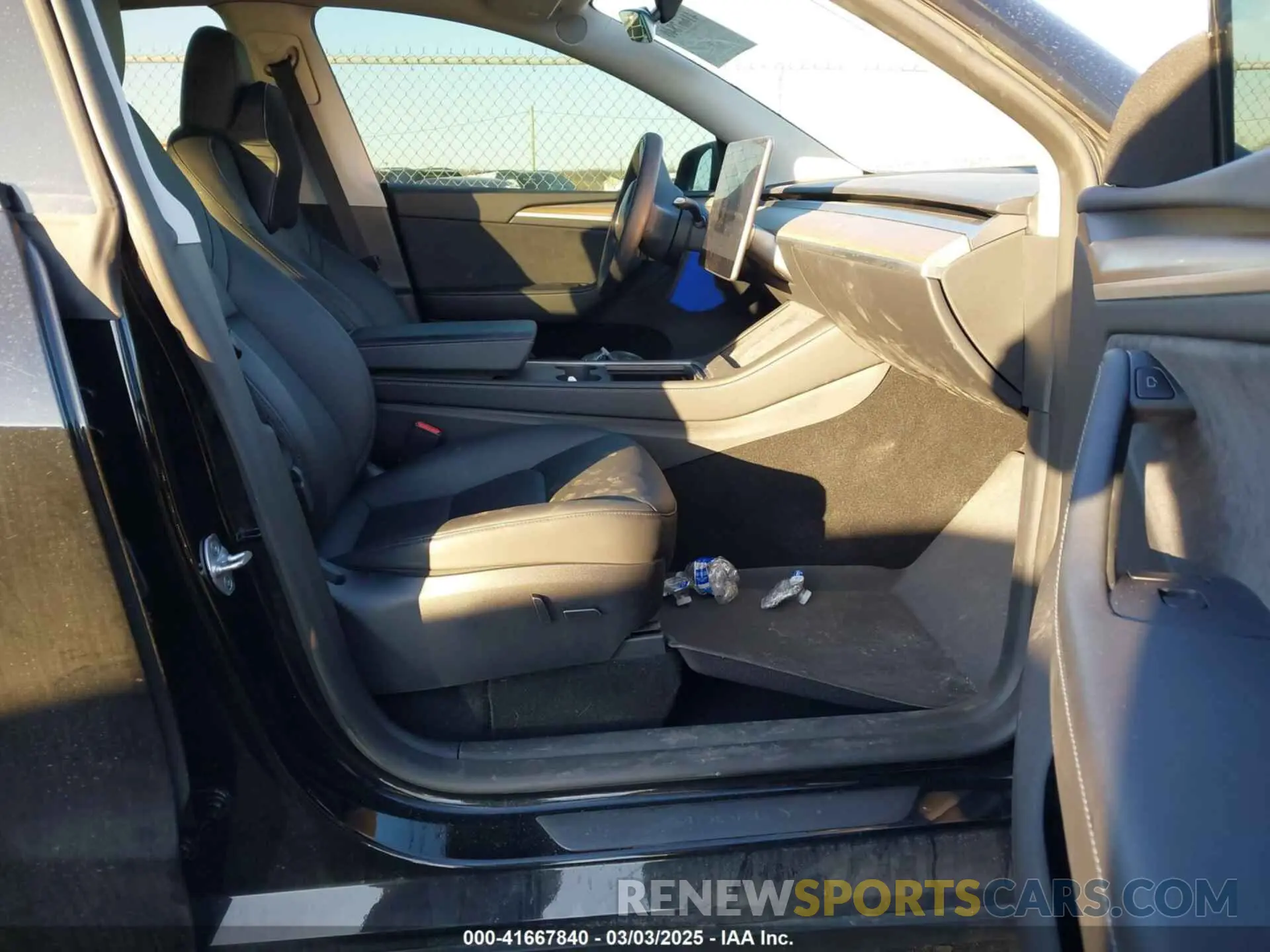 5 Photograph of a damaged car 7SAYGDEEXPA142278 TESLA MODEL Y 2023