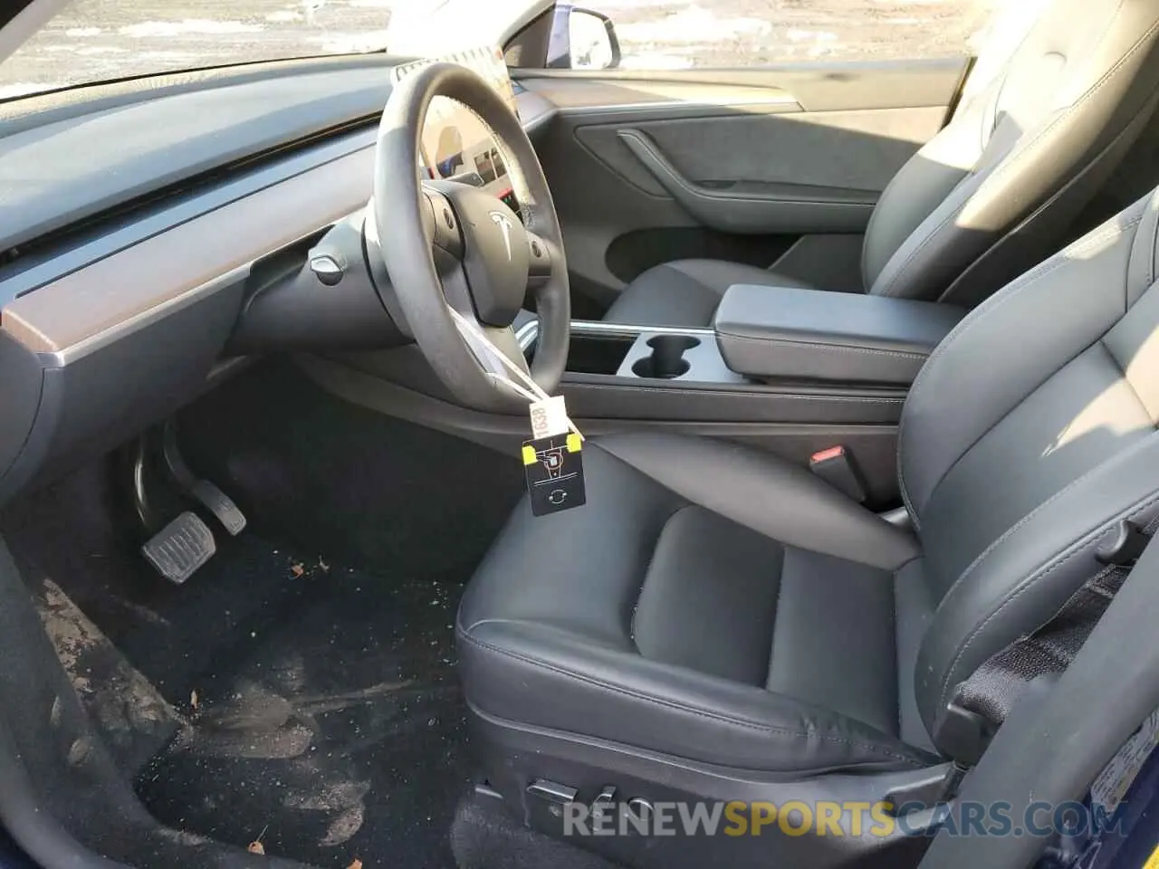 7 Photograph of a damaged car 7SAYGDEEXPA157556 TESLA MODEL Y 2023