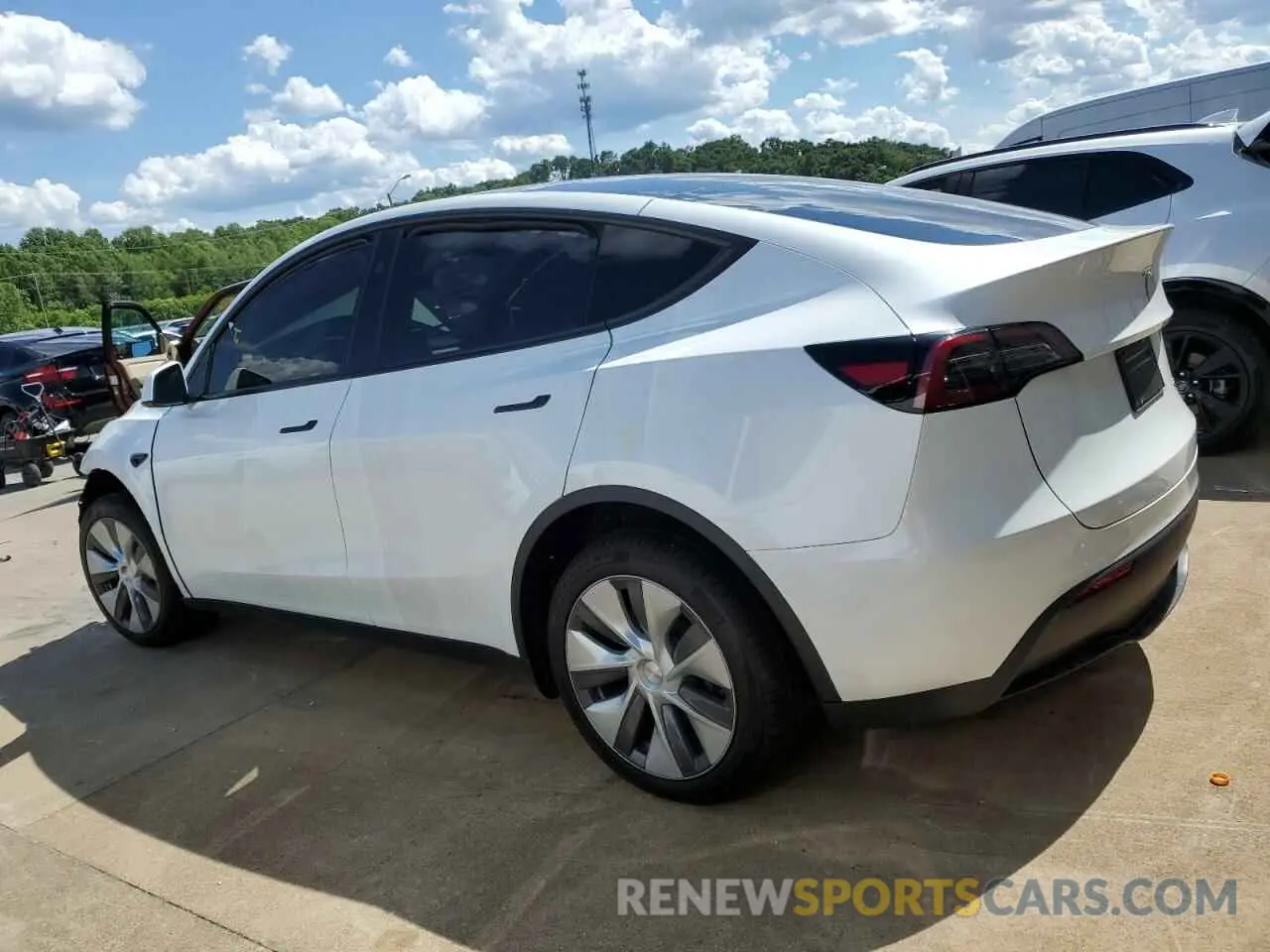 2 Photograph of a damaged car 7SAYGDEEXPA162918 TESLA MODEL Y 2023
