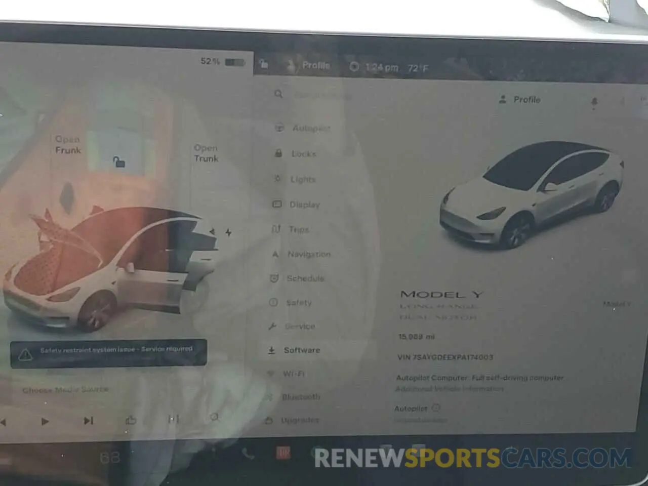 9 Photograph of a damaged car 7SAYGDEEXPA174003 TESLA MODEL Y 2023