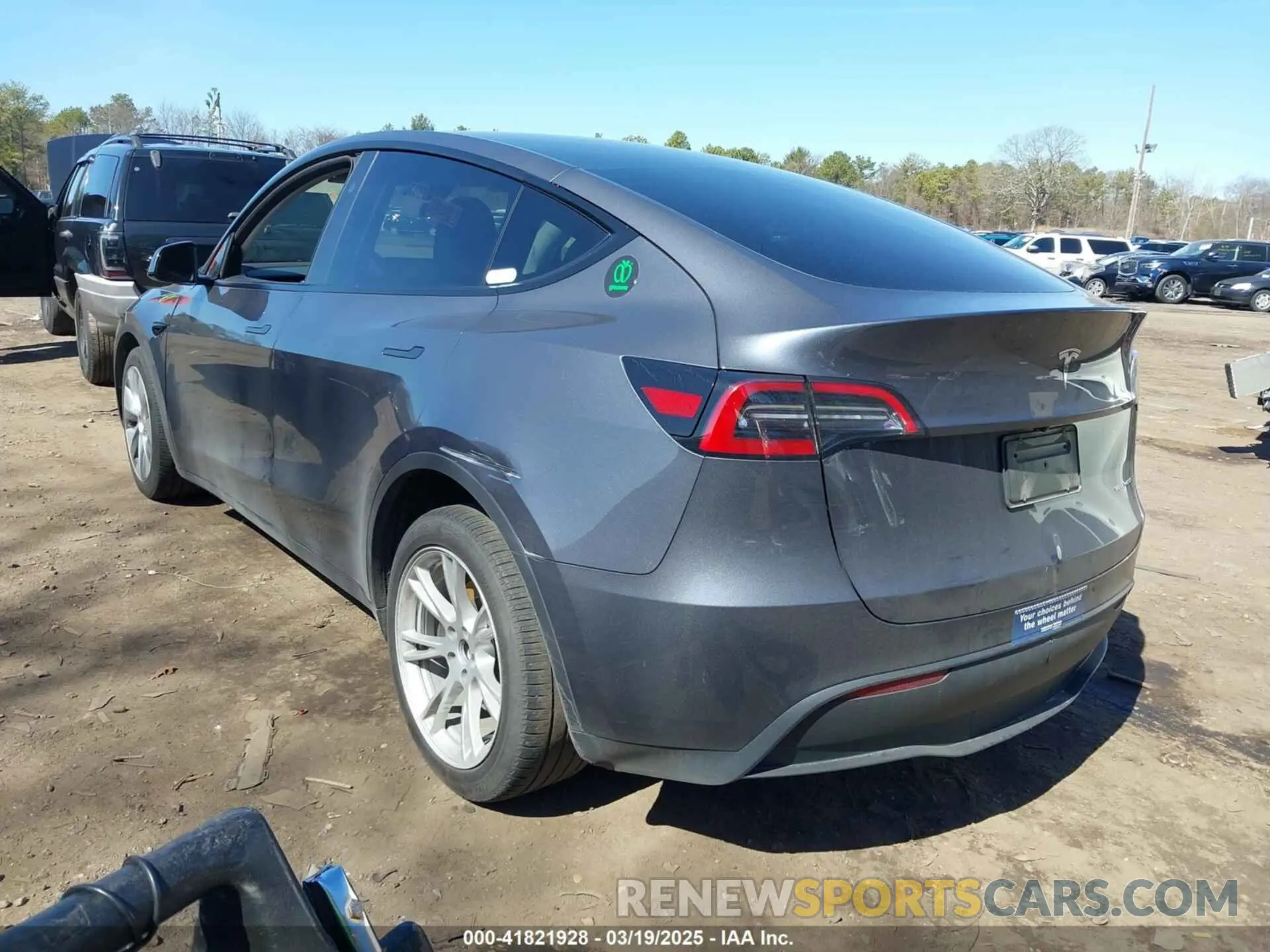 3 Photograph of a damaged car 7SAYGDEEXPA175104 TESLA MODEL Y 2023