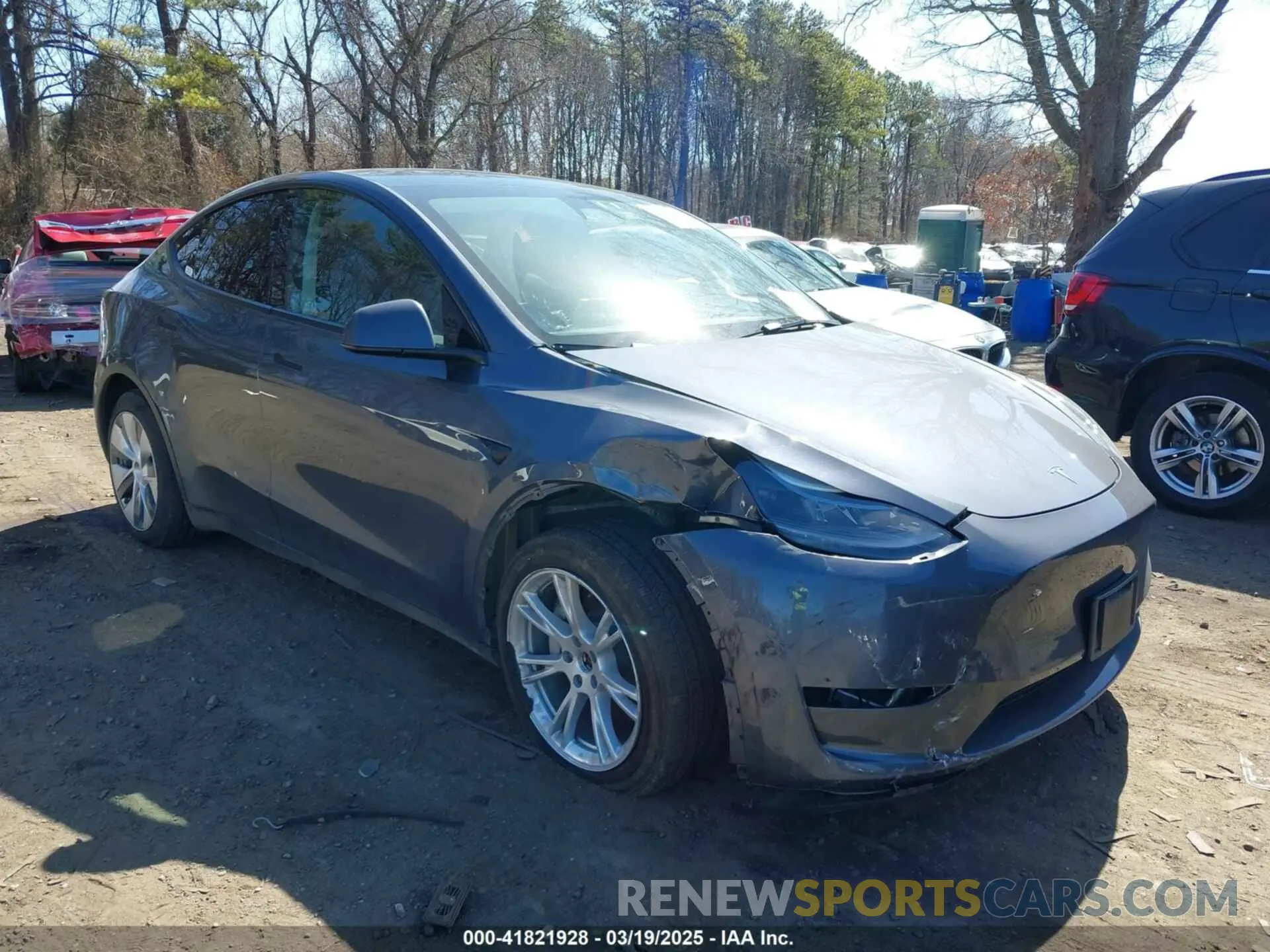 6 Photograph of a damaged car 7SAYGDEEXPA175104 TESLA MODEL Y 2023