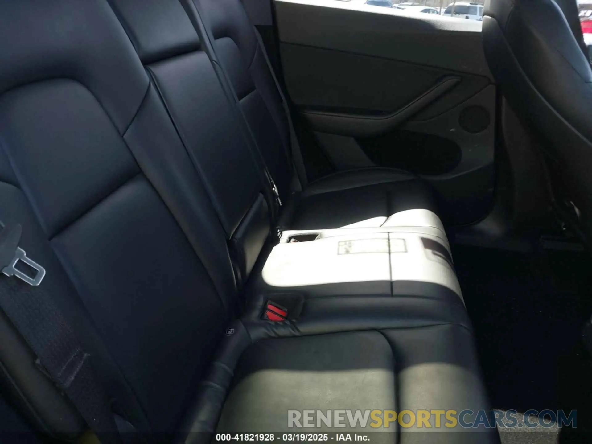 8 Photograph of a damaged car 7SAYGDEEXPA175104 TESLA MODEL Y 2023