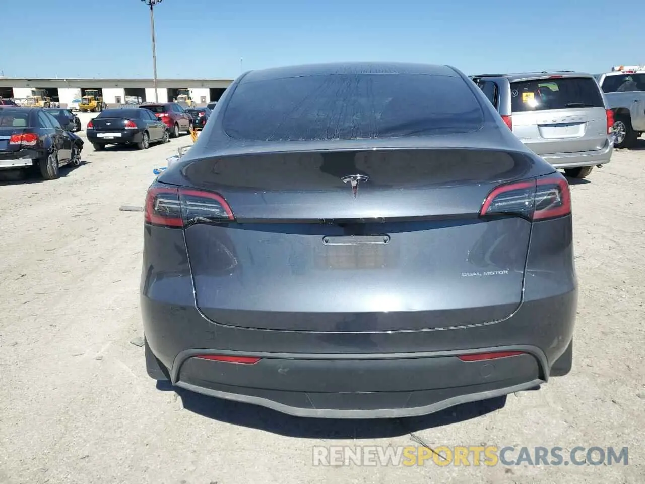 6 Photograph of a damaged car 7SAYGDEEXPA175250 TESLA MODEL Y 2023