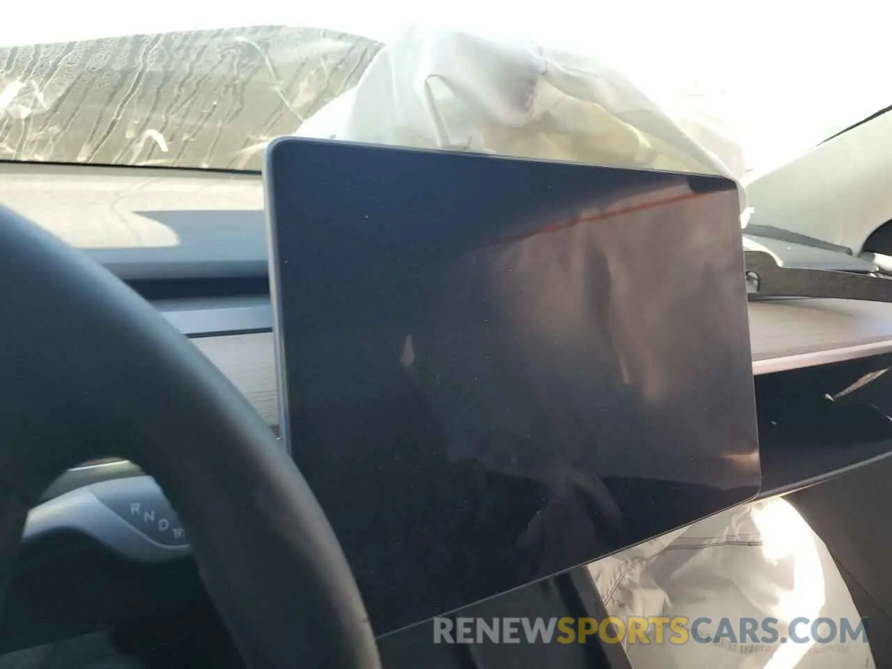 9 Photograph of a damaged car 7SAYGDEEXPA175250 TESLA MODEL Y 2023