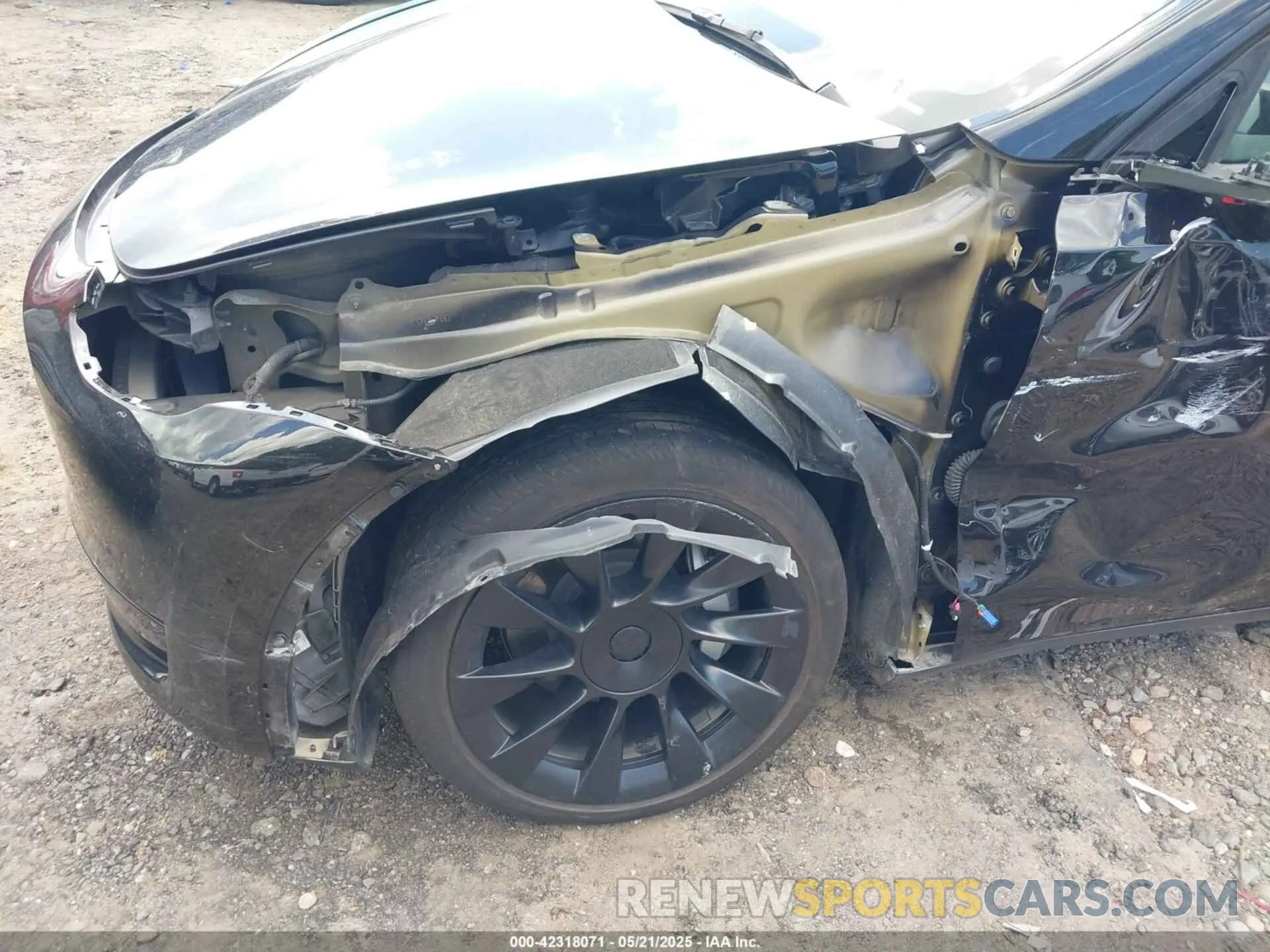 6 Photograph of a damaged car 7SAYGDEEXPA177645 TESLA MODEL Y 2023
