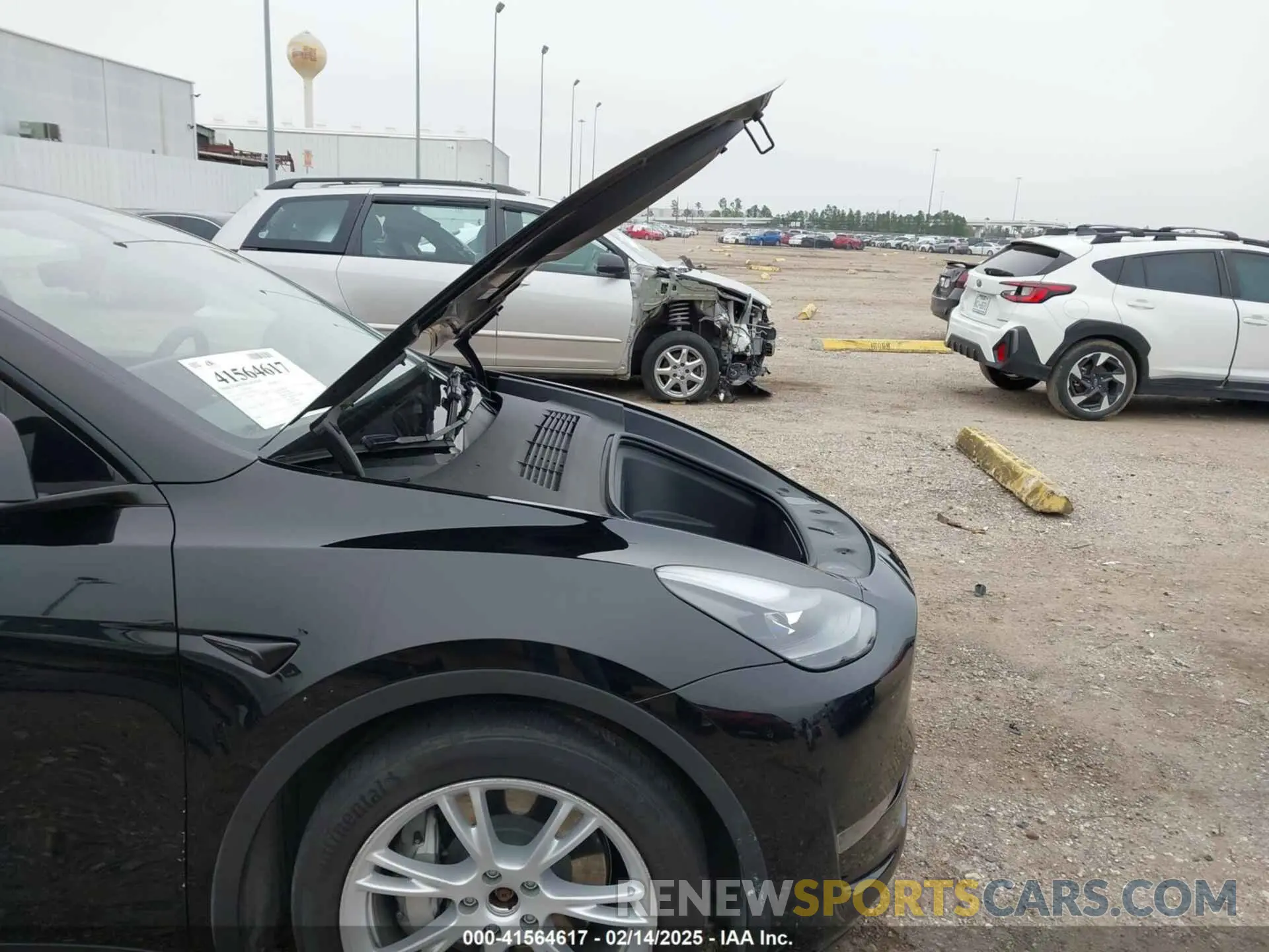 10 Photograph of a damaged car 7SAYGDEEXPA181114 TESLA MODEL Y 2023