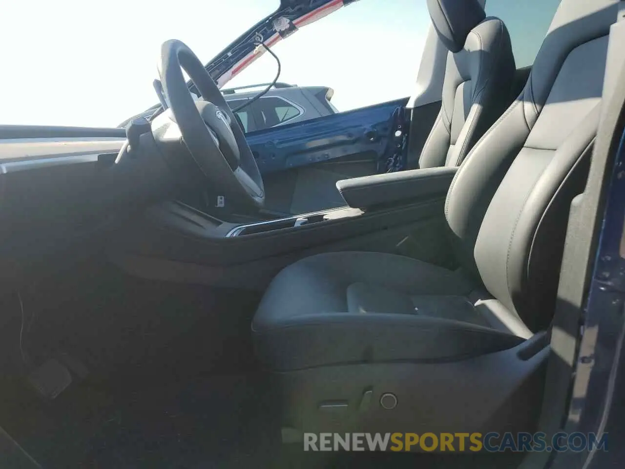 7 Photograph of a damaged car 7SAYGDEEXPA190217 TESLA MODEL Y 2023