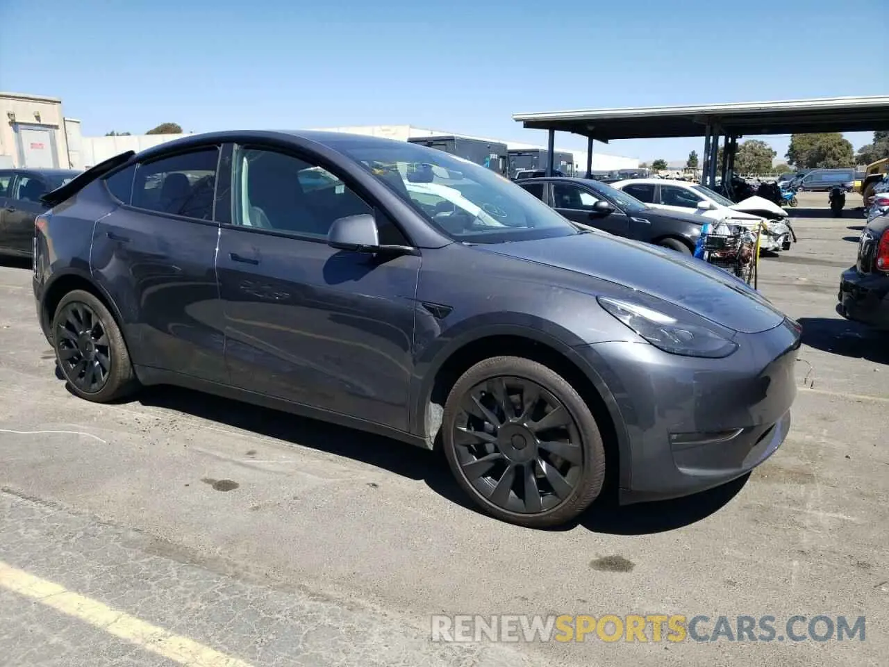 4 Photograph of a damaged car 7SAYGDEEXPF605443 TESLA MODEL Y 2023
