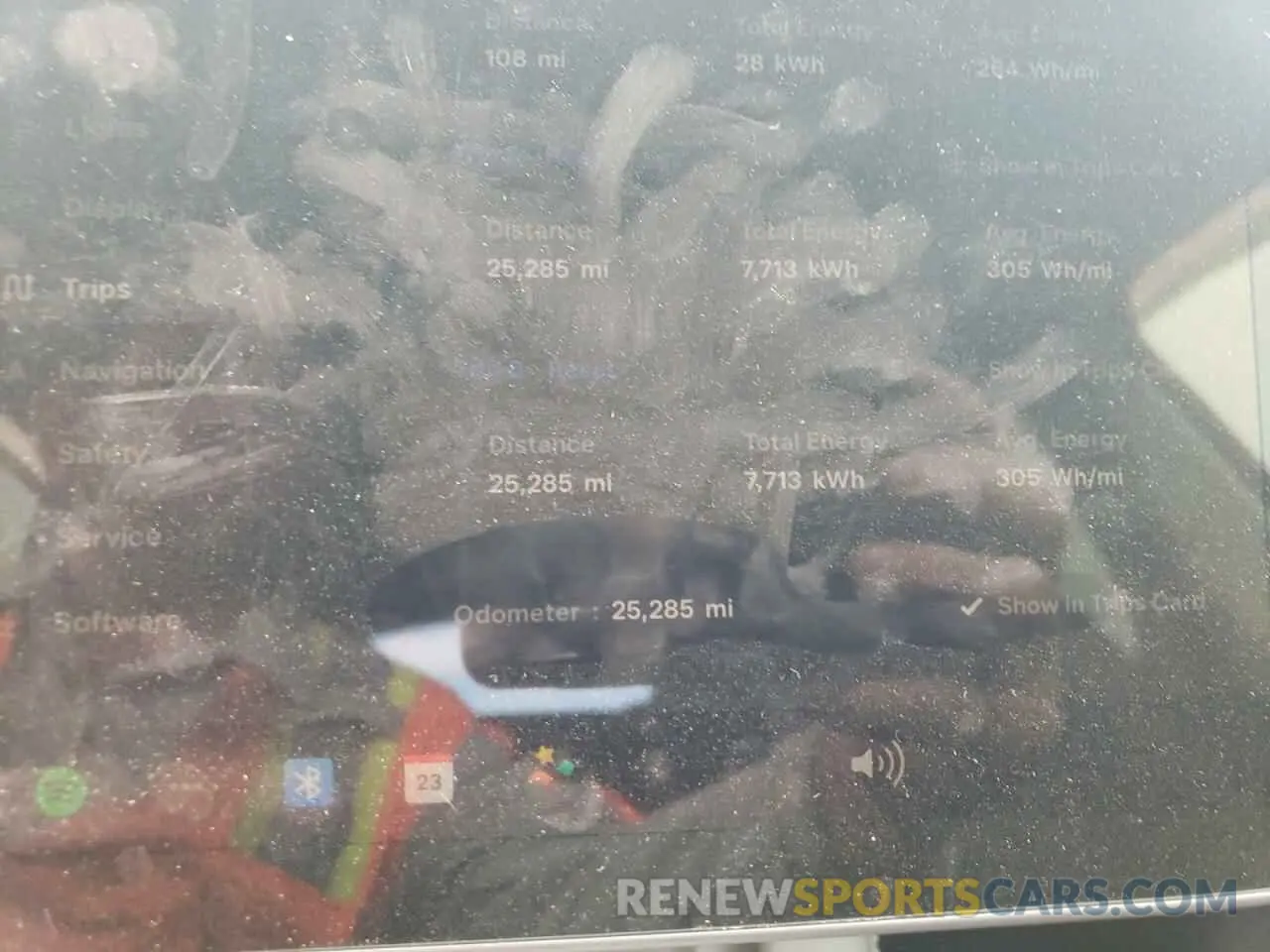 9 Photograph of a damaged car 7SAYGDEEXPF605443 TESLA MODEL Y 2023