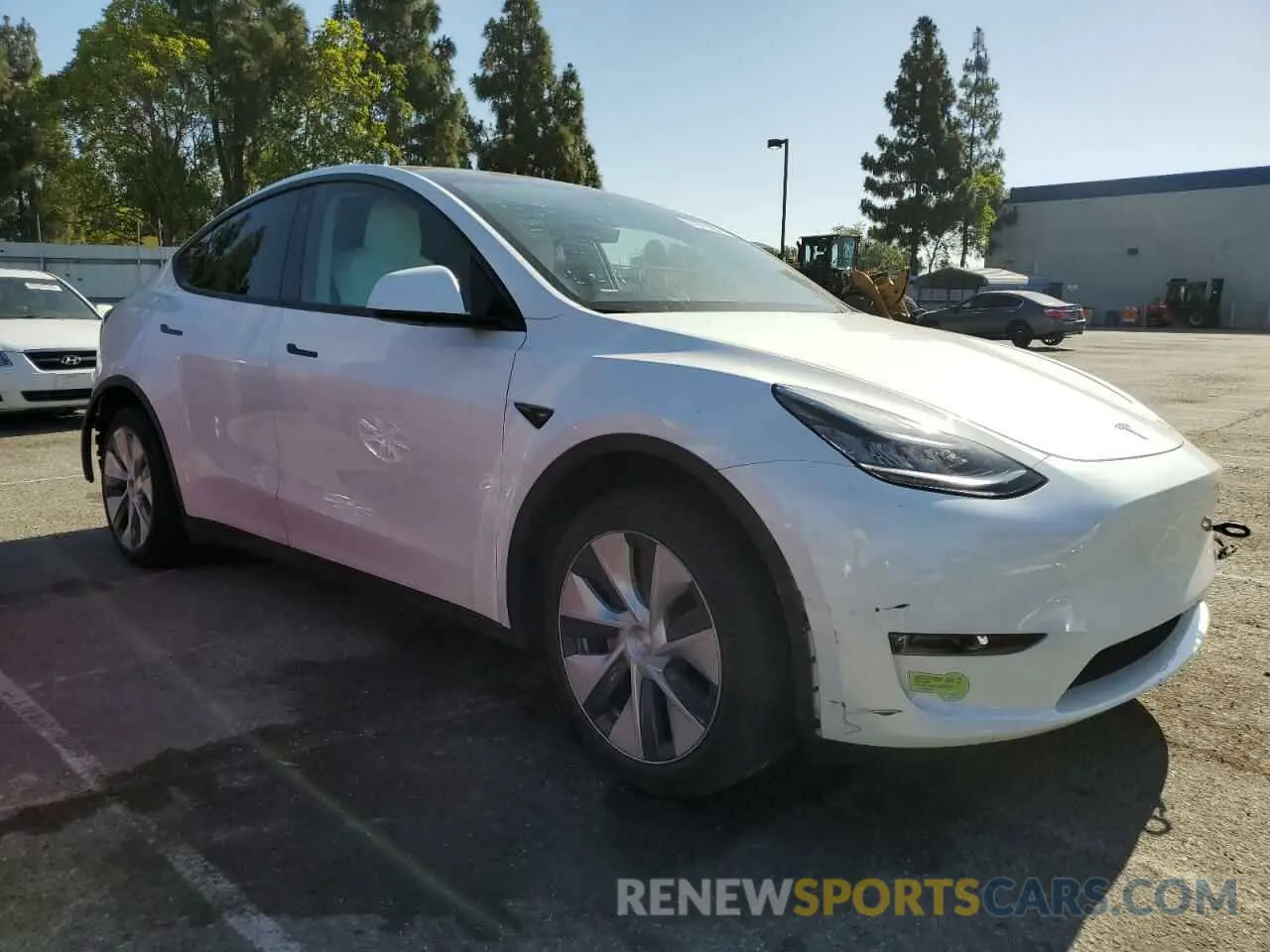 4 Photograph of a damaged car 7SAYGDEEXPF607984 TESLA MODEL Y 2023