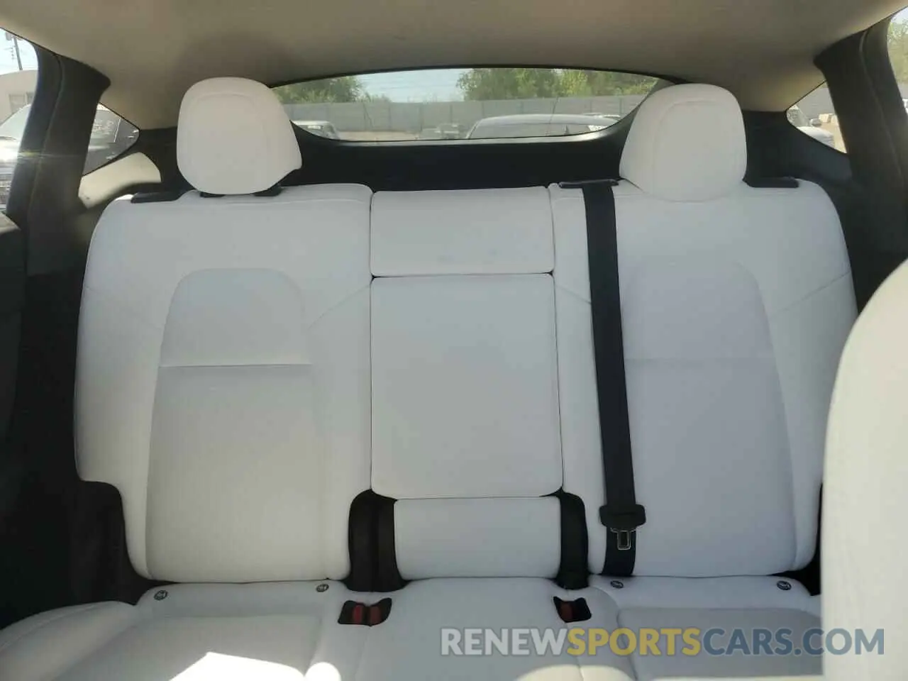 10 Photograph of a damaged car 7SAYGDEEXPF616099 TESLA MODEL Y 2023