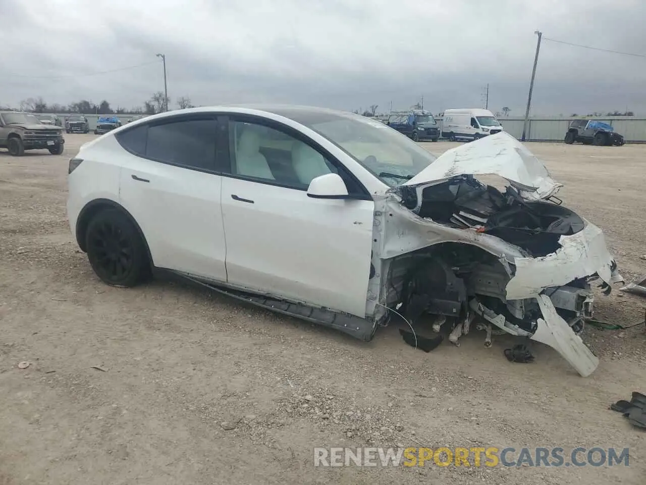4 Photograph of a damaged car 7SAYGDEEXPF618449 TESLA MODEL Y 2023