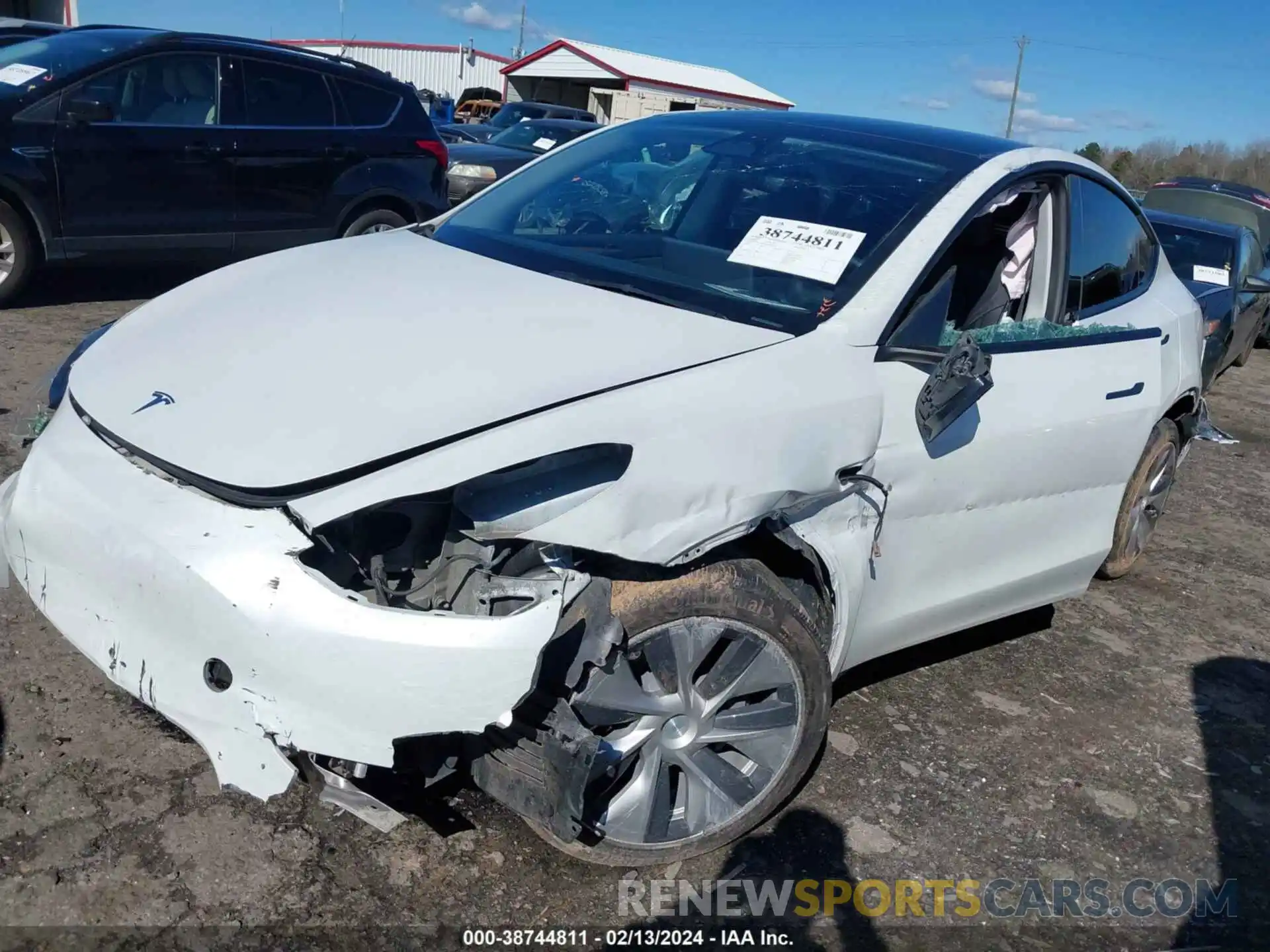 6 Photograph of a damaged car 7SAYGDEEXPF664511 TESLA MODEL Y 2023