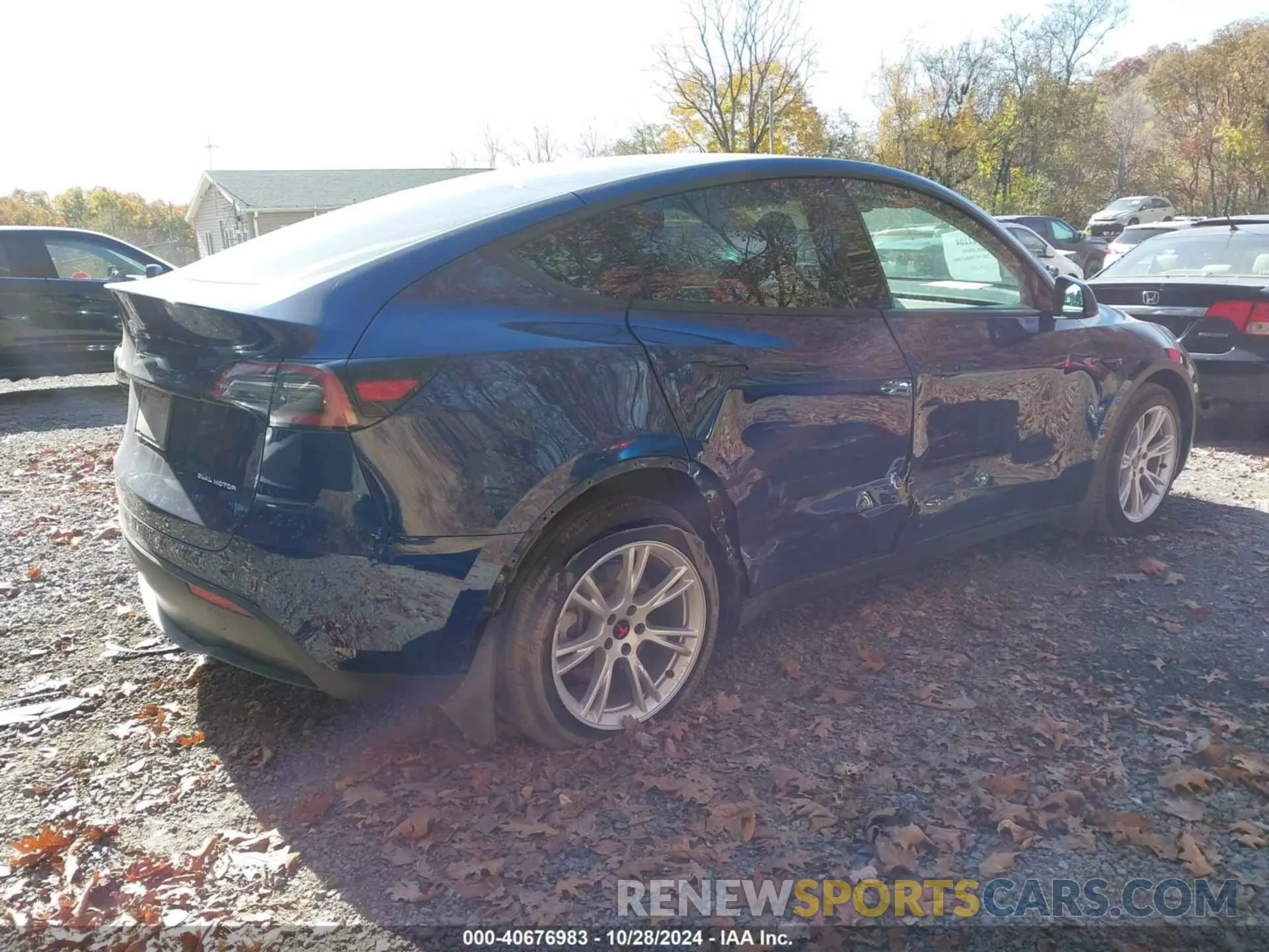 4 Photograph of a damaged car 7SAYGDEEXPF671507 TESLA MODEL Y 2023