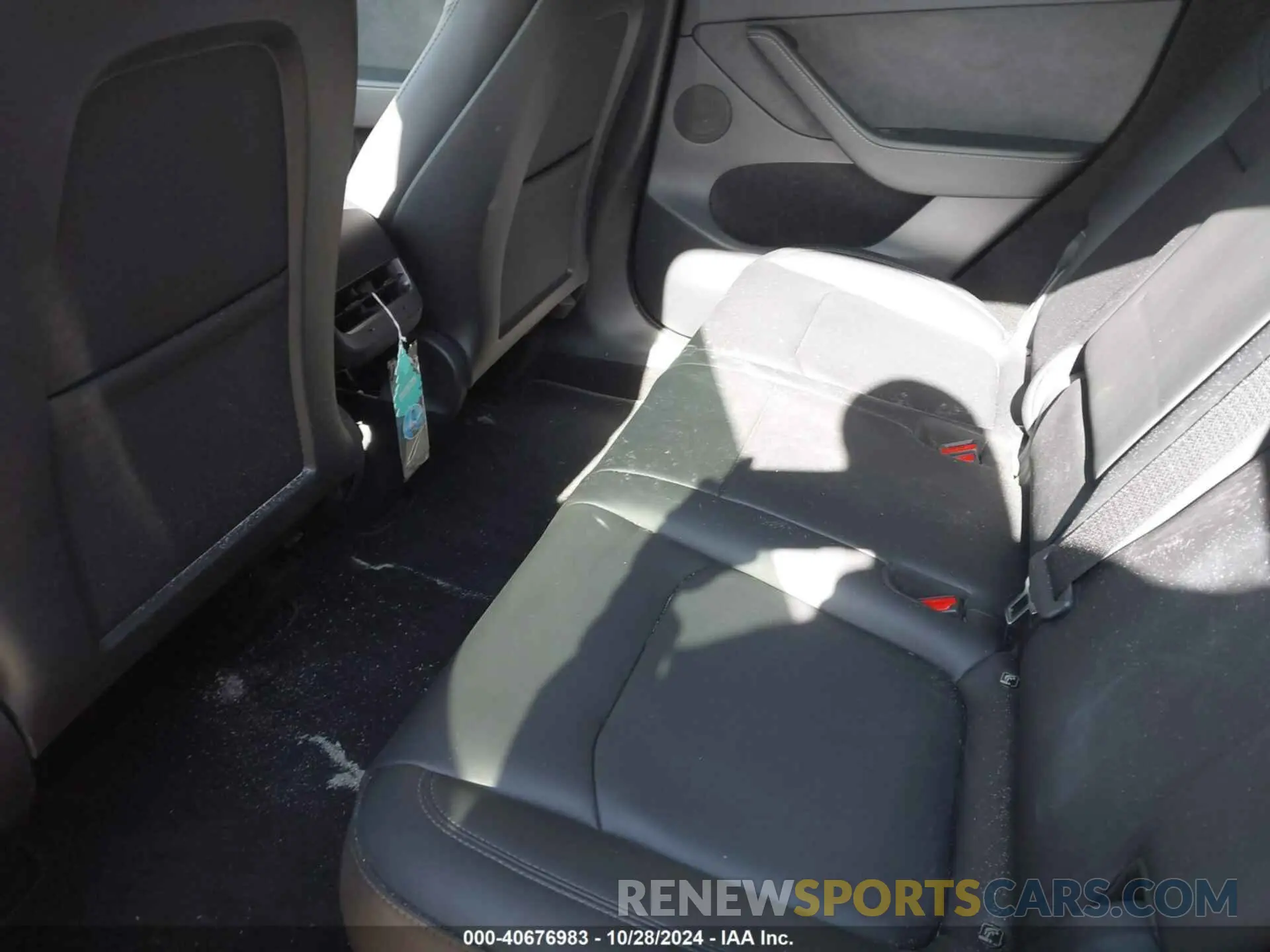 8 Photograph of a damaged car 7SAYGDEEXPF671507 TESLA MODEL Y 2023