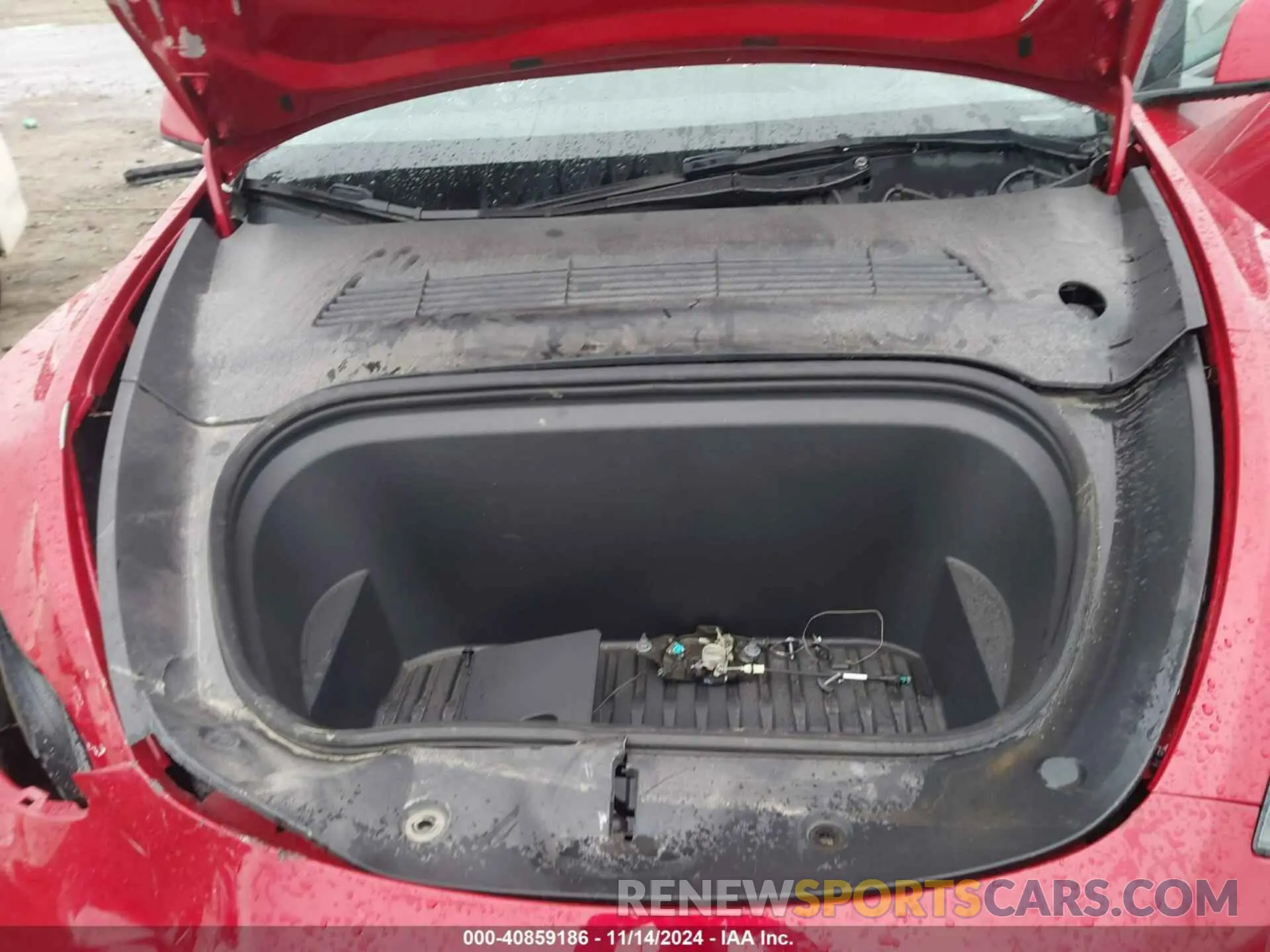 10 Photograph of a damaged car 7SAYGDEEXPF685584 TESLA MODEL Y 2023