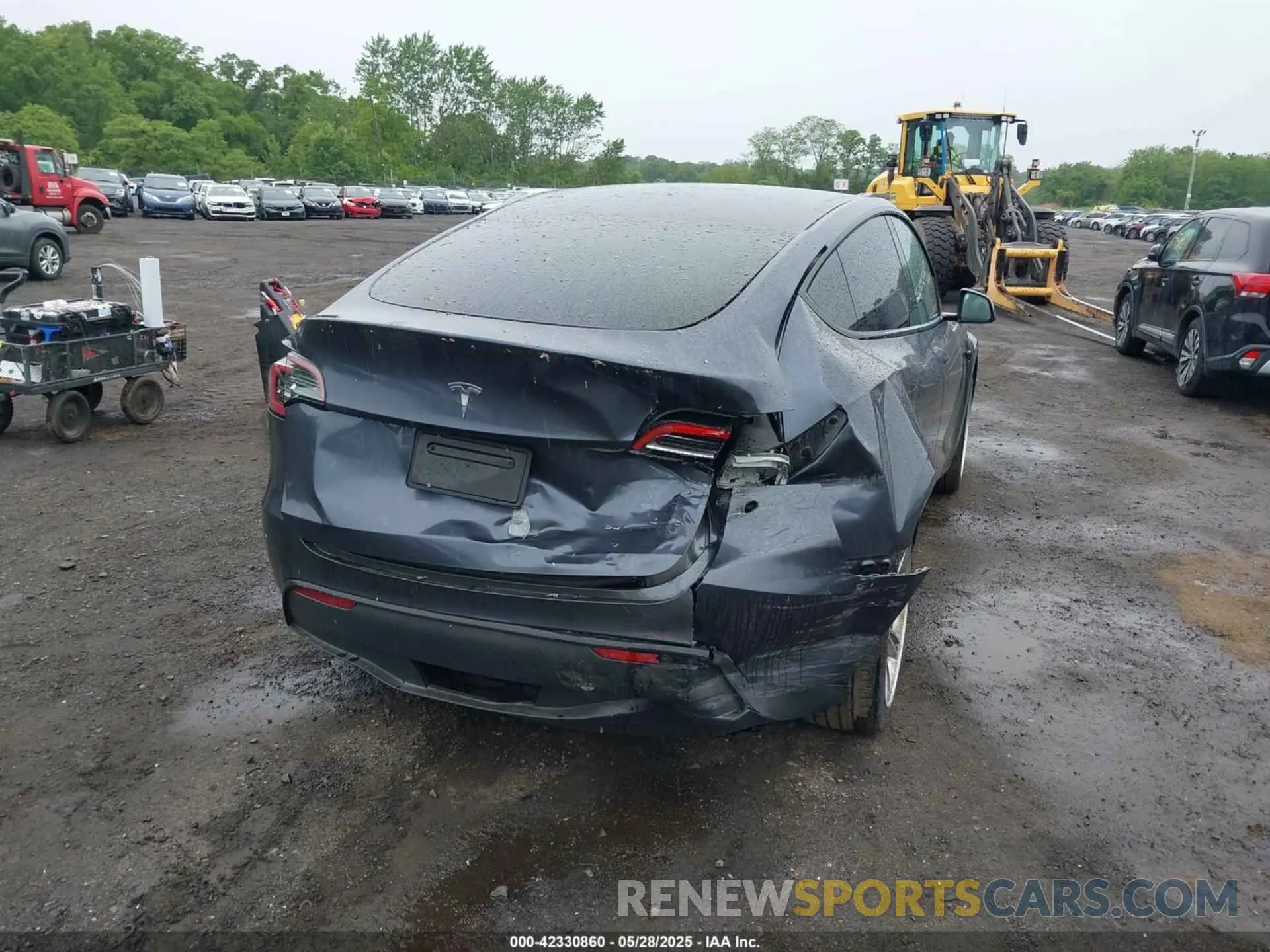 6 Photograph of a damaged car 7SAYGDEEXPF699677 TESLA MODEL Y 2023