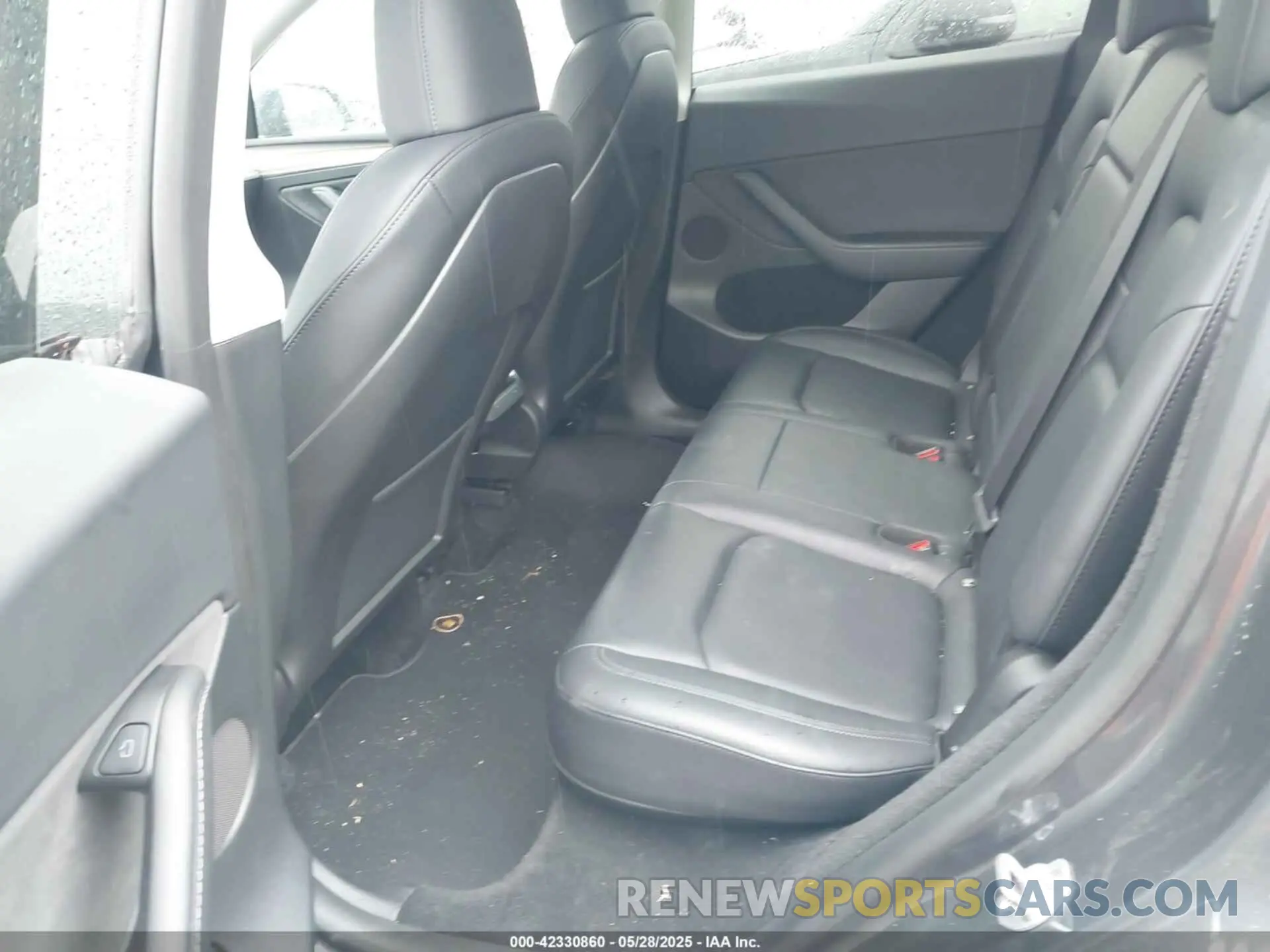 8 Photograph of a damaged car 7SAYGDEEXPF699677 TESLA MODEL Y 2023