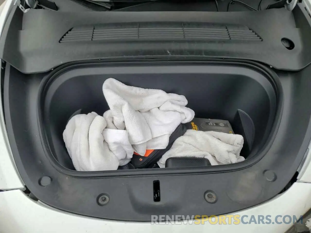11 Photograph of a damaged car 7SAYGDEEXPF744472 TESLA MODEL Y 2023
