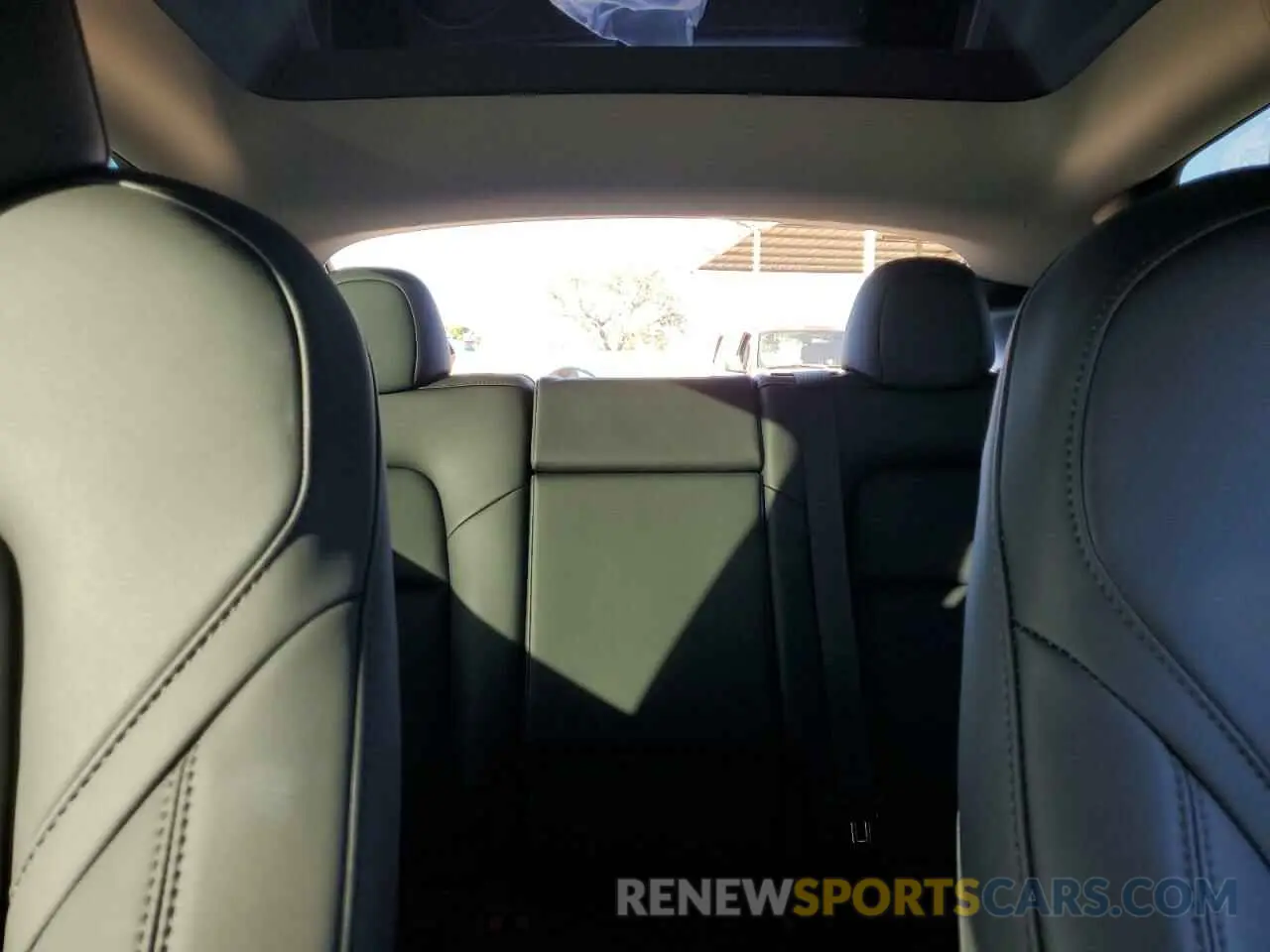 10 Photograph of a damaged car 7SAYGDEEXPF747873 TESLA MODEL Y 2023