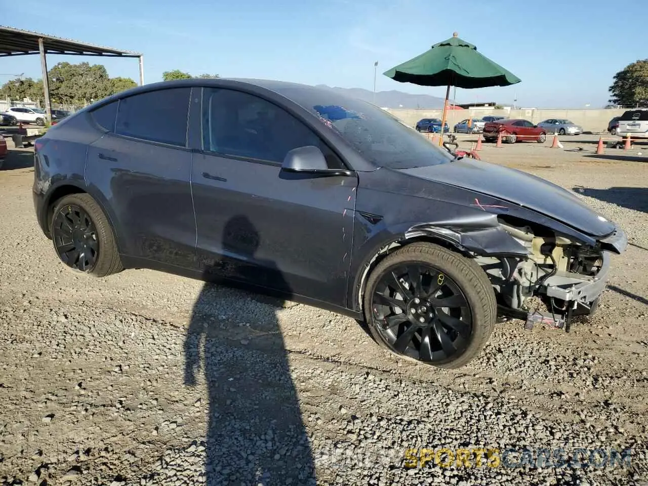 4 Photograph of a damaged car 7SAYGDEEXPF747873 TESLA MODEL Y 2023