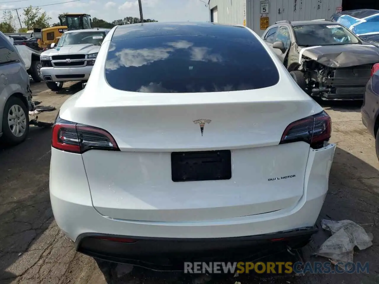 6 Photograph of a damaged car 7SAYGDEEXPF749638 TESLA MODEL Y 2023