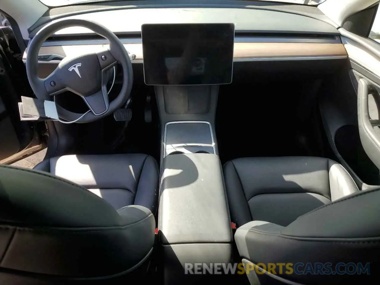 8 Photograph of a damaged car 7SAYGDEEXPF754676 TESLA MODEL Y 2023
