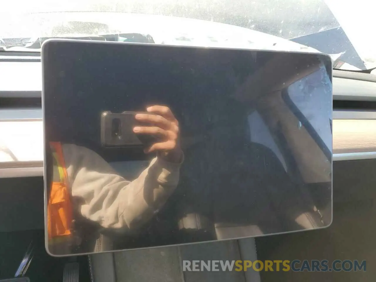 9 Photograph of a damaged car 7SAYGDEEXPF754676 TESLA MODEL Y 2023