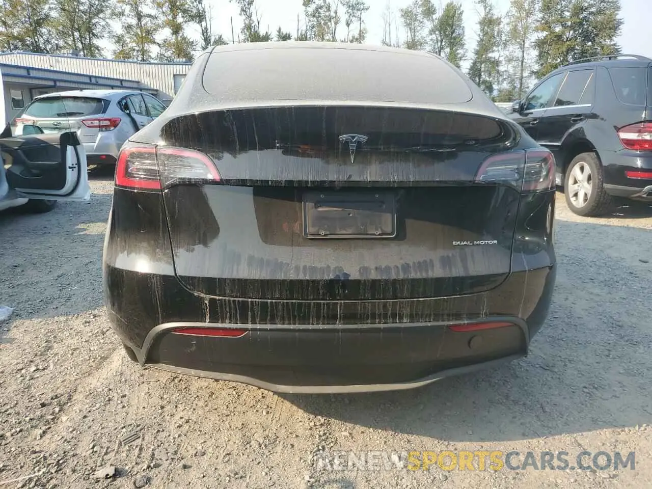 6 Photograph of a damaged car 7SAYGDEEXPF756024 TESLA MODEL Y 2023