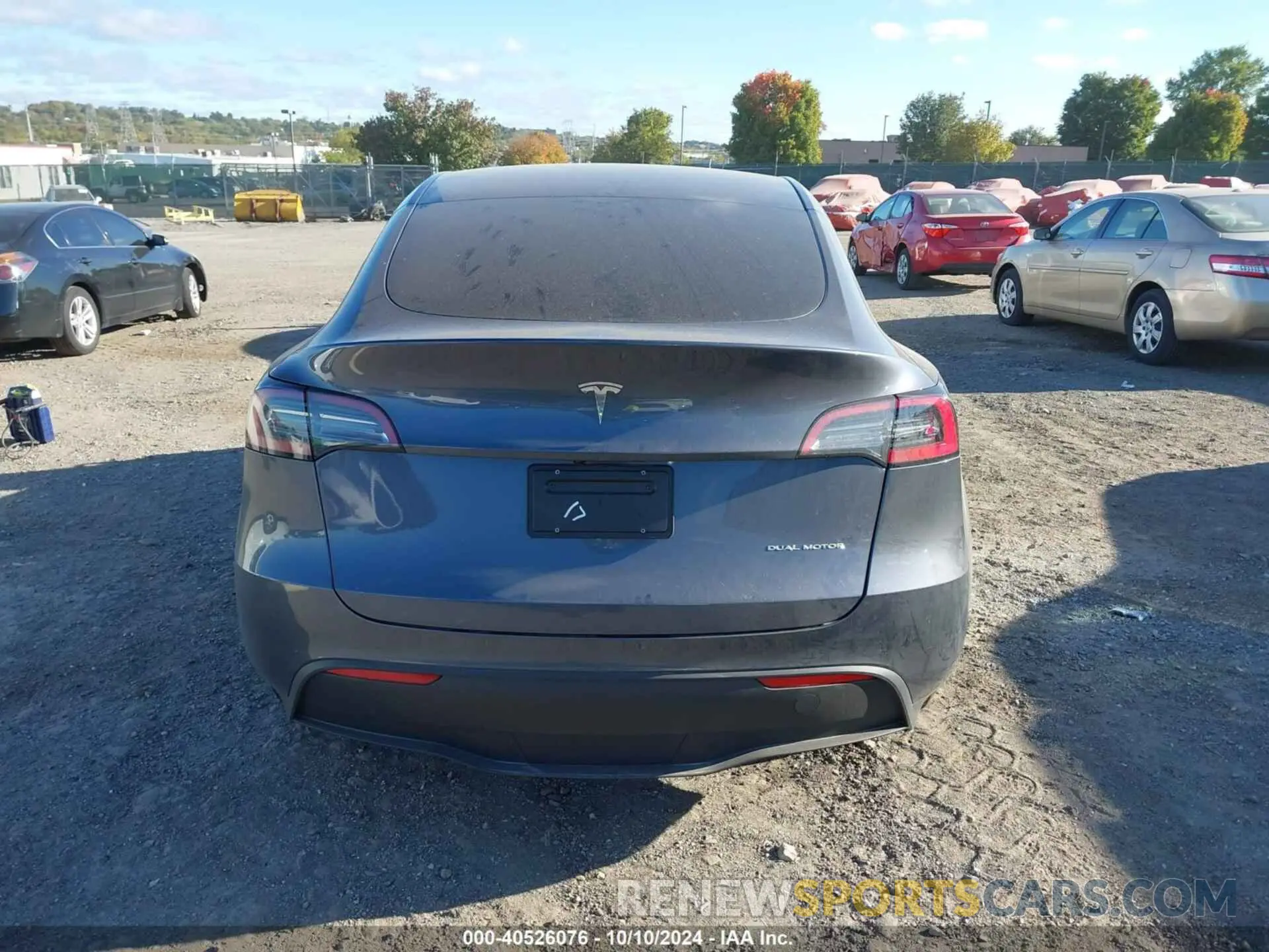15 Photograph of a damaged car 7SAYGDEEXPF766262 TESLA MODEL Y 2023