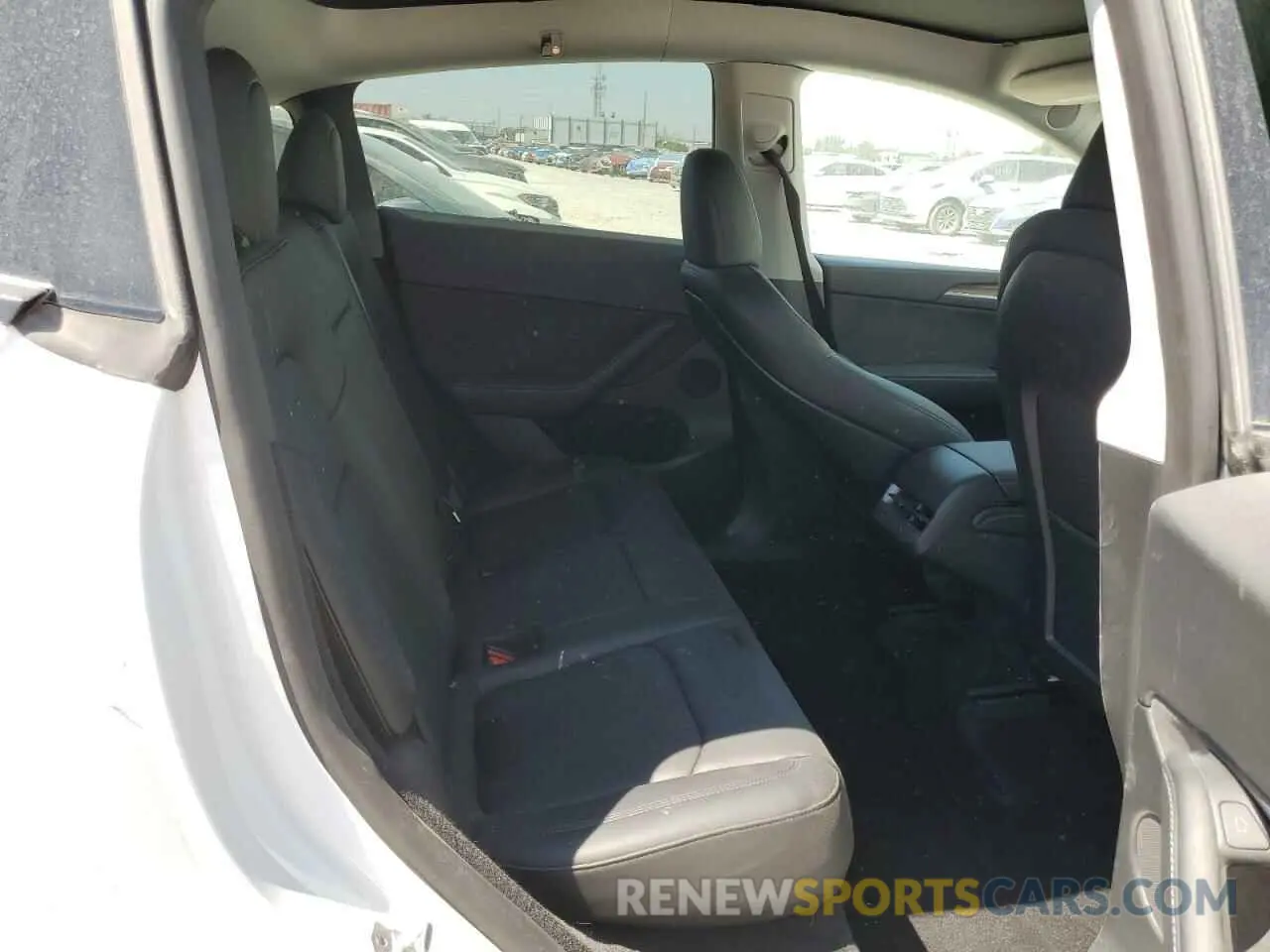 10 Photograph of a damaged car 7SAYGDEEXPF770800 TESLA MODEL Y 2023