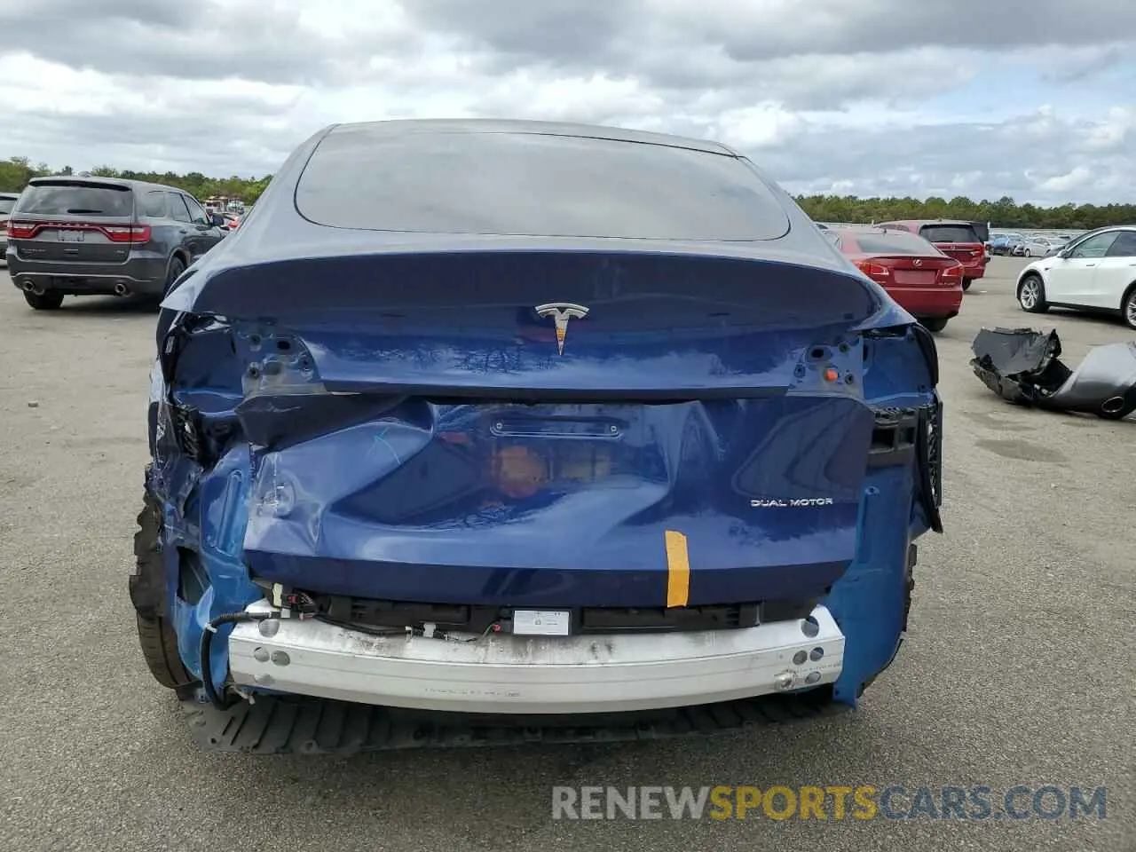 6 Photograph of a damaged car 7SAYGDEEXPF799228 TESLA MODEL Y 2023