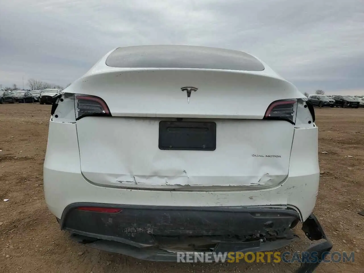 6 Photograph of a damaged car 7SAYGDEEXPF839677 TESLA MODEL Y 2023