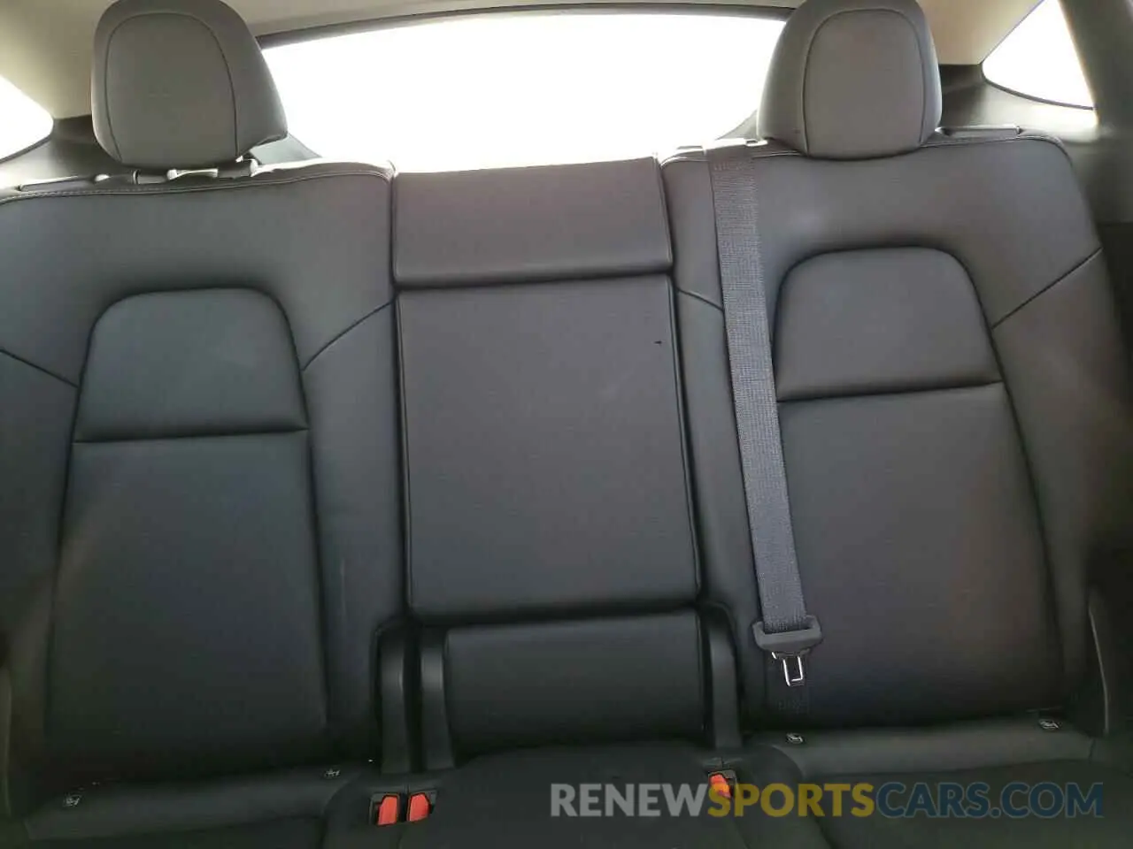 10 Photograph of a damaged car 7SAYGDEEXPF844622 TESLA MODEL Y 2023