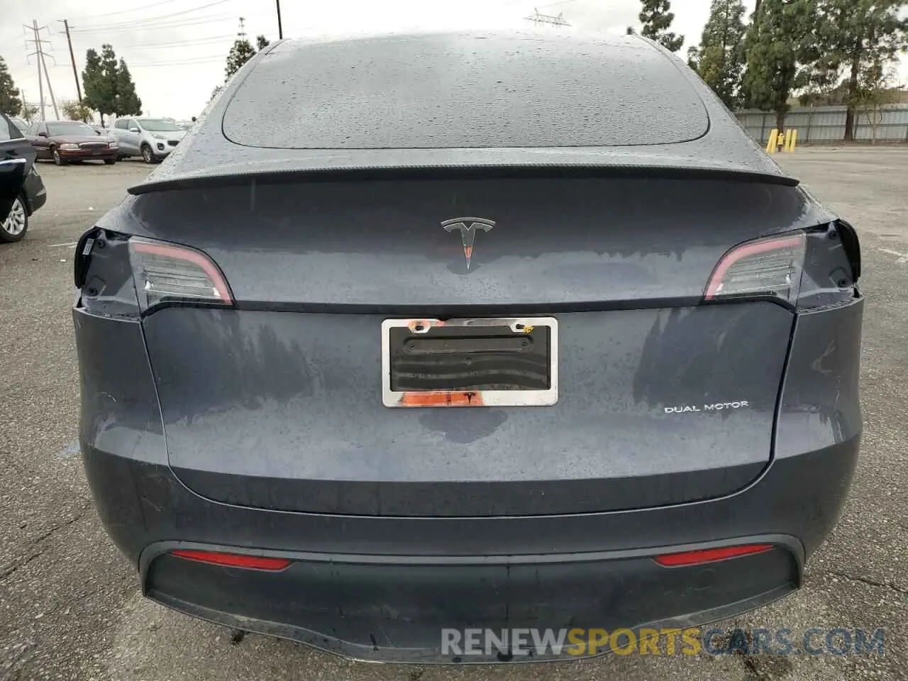 6 Photograph of a damaged car 7SAYGDEEXPF852736 TESLA MODEL Y 2023