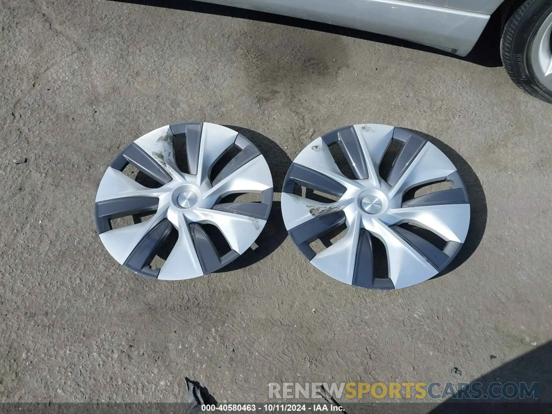 12 Photograph of a damaged car 7SAYGDEEXPF852980 TESLA MODEL Y 2023
