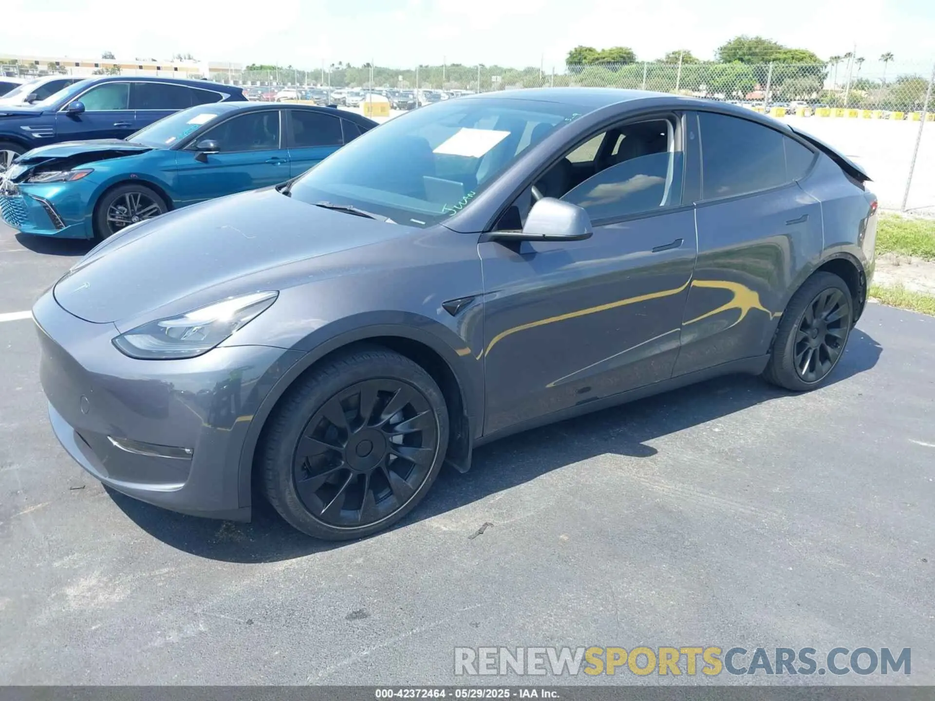 2 Photograph of a damaged car 7SAYGDEEXPF853398 TESLA MODEL Y 2023