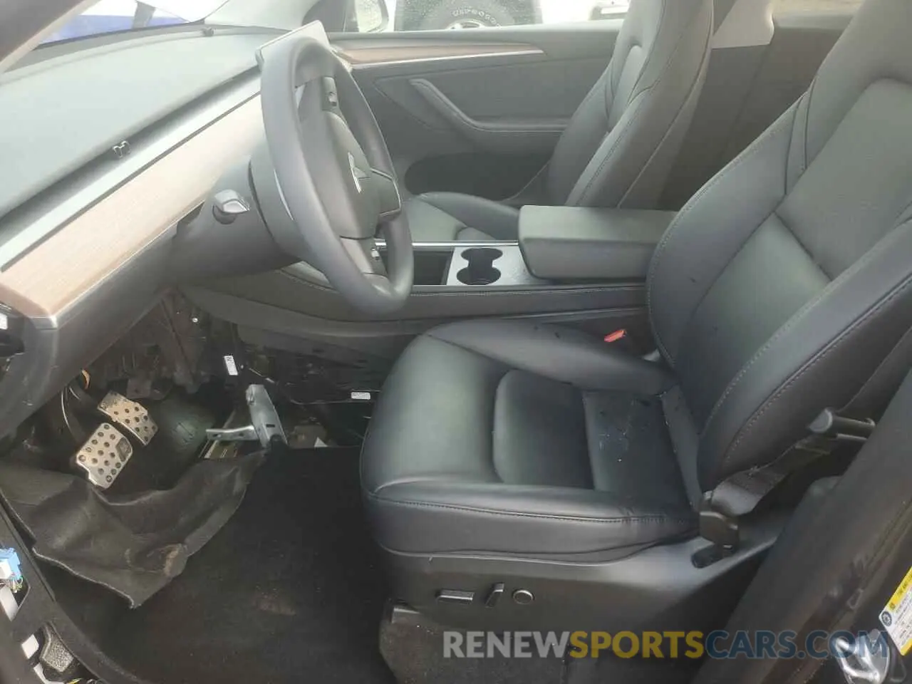 7 Photograph of a damaged car 7SAYGDEEXPF874929 TESLA MODEL Y 2023
