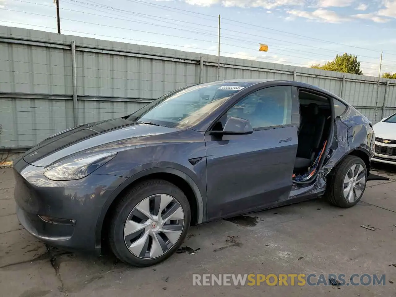 1 Photograph of a damaged car 7SAYGDEEXPF908951 TESLA MODEL Y 2023