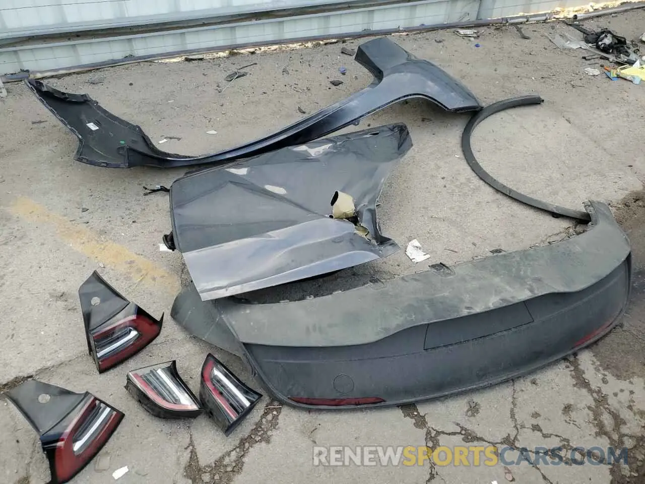 13 Photograph of a damaged car 7SAYGDEEXPF908951 TESLA MODEL Y 2023