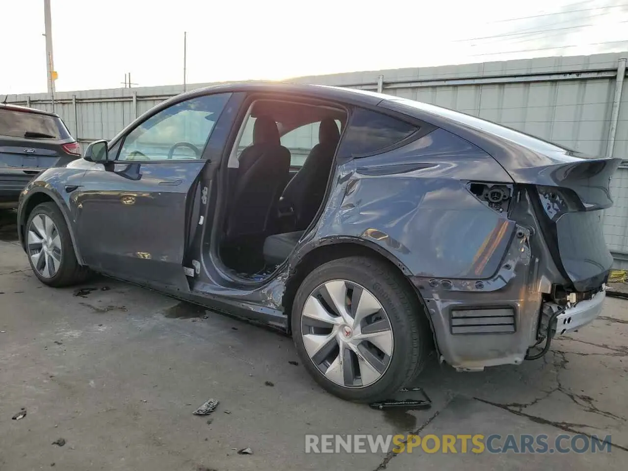 2 Photograph of a damaged car 7SAYGDEEXPF908951 TESLA MODEL Y 2023