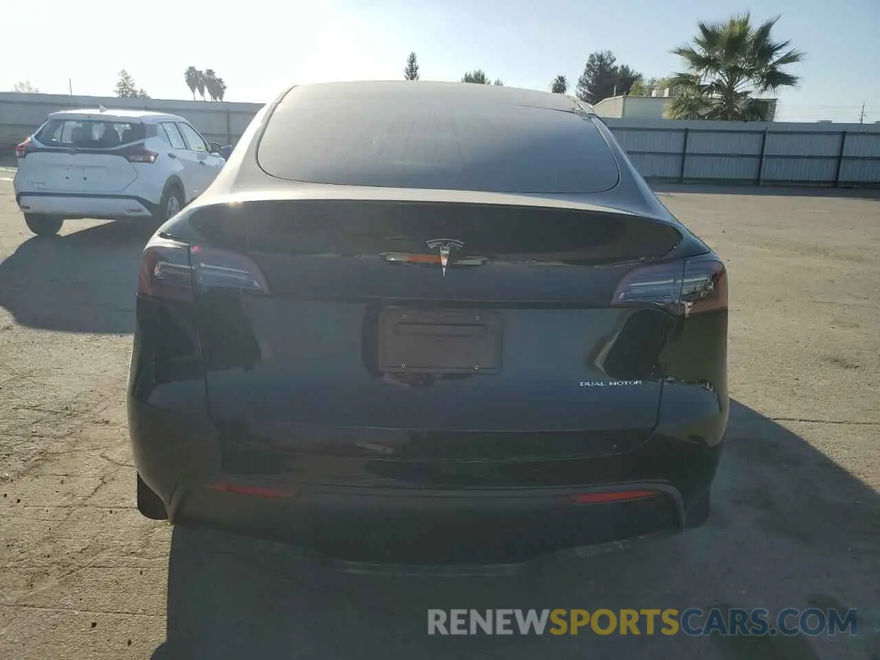 6 Photograph of a damaged car 7SAYGDEEXPF937690 TESLA MODEL Y 2023