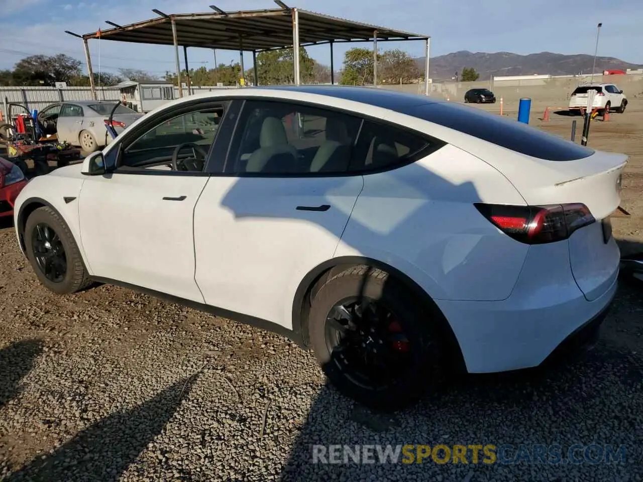 2 Photograph of a damaged car 7SAYGDEF0PF702093 TESLA MODEL Y 2023