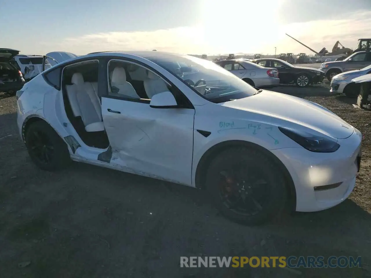 4 Photograph of a damaged car 7SAYGDEF0PF702093 TESLA MODEL Y 2023