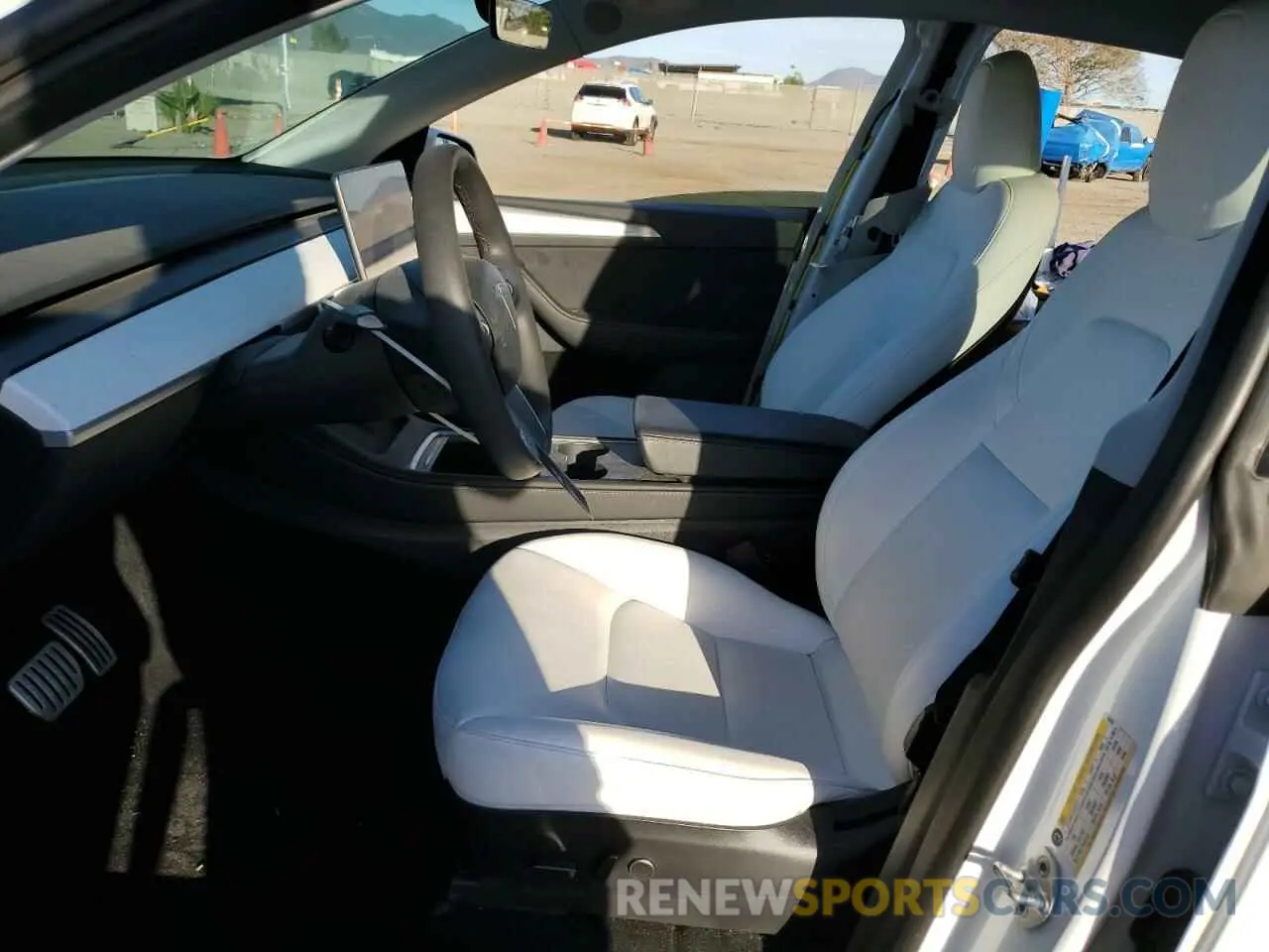 7 Photograph of a damaged car 7SAYGDEF0PF702093 TESLA MODEL Y 2023