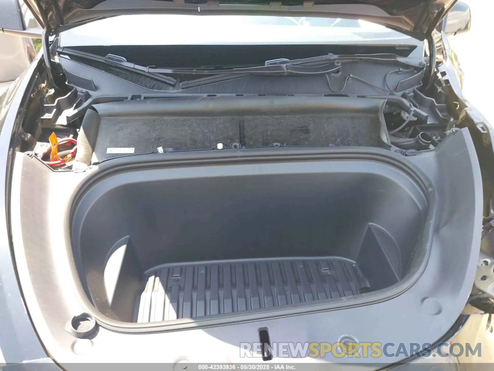 10 Photograph of a damaged car 7SAYGDEF0PF712493 TESLA MODEL Y 2023