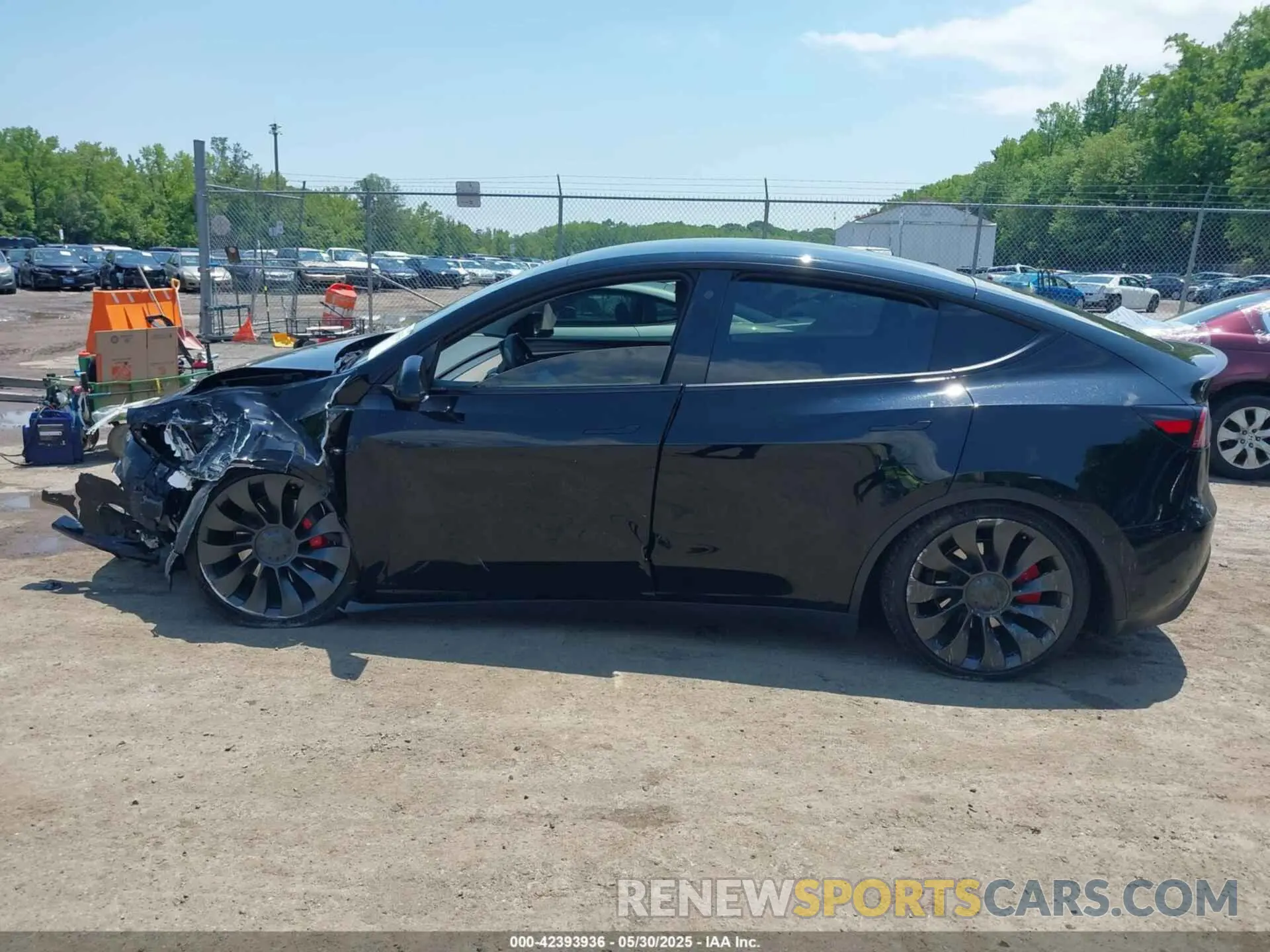13 Photograph of a damaged car 7SAYGDEF0PF712493 TESLA MODEL Y 2023